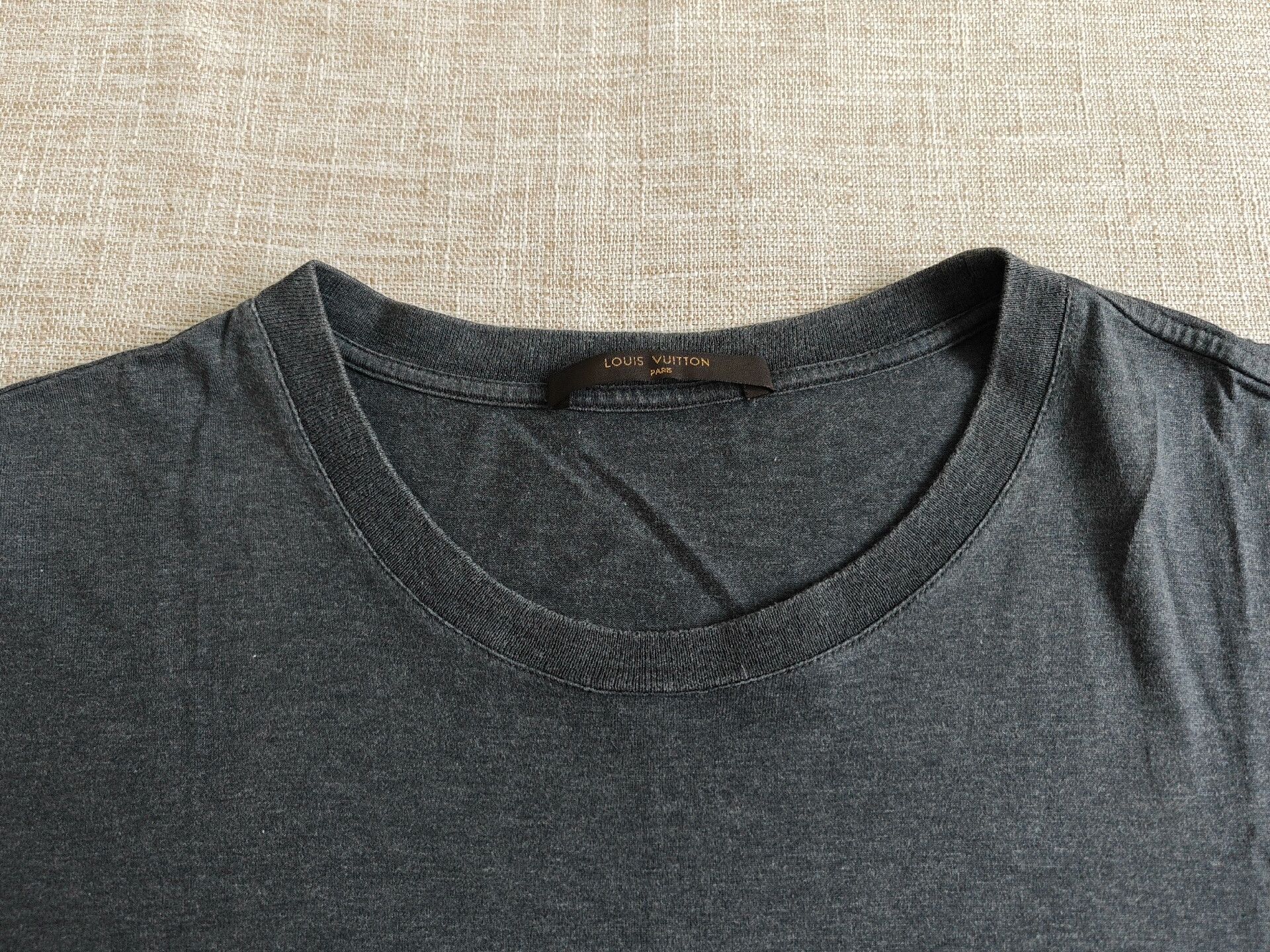 Louis Vuitton Louis Vuitton Men's Short Sleeve T-Shirt Size US M / EU 48-50 / 2 - 2 Thumbnail
