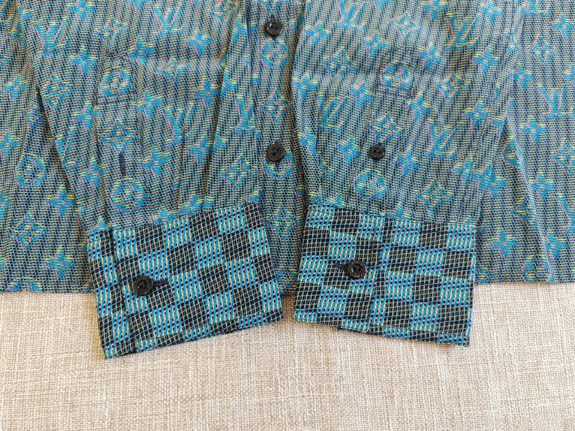 Louis Vuitton Louis Vuitton Women's Monogram Silk Shirt Size XS / US 0-2 / IT 36-38 - 7 Thumbnail