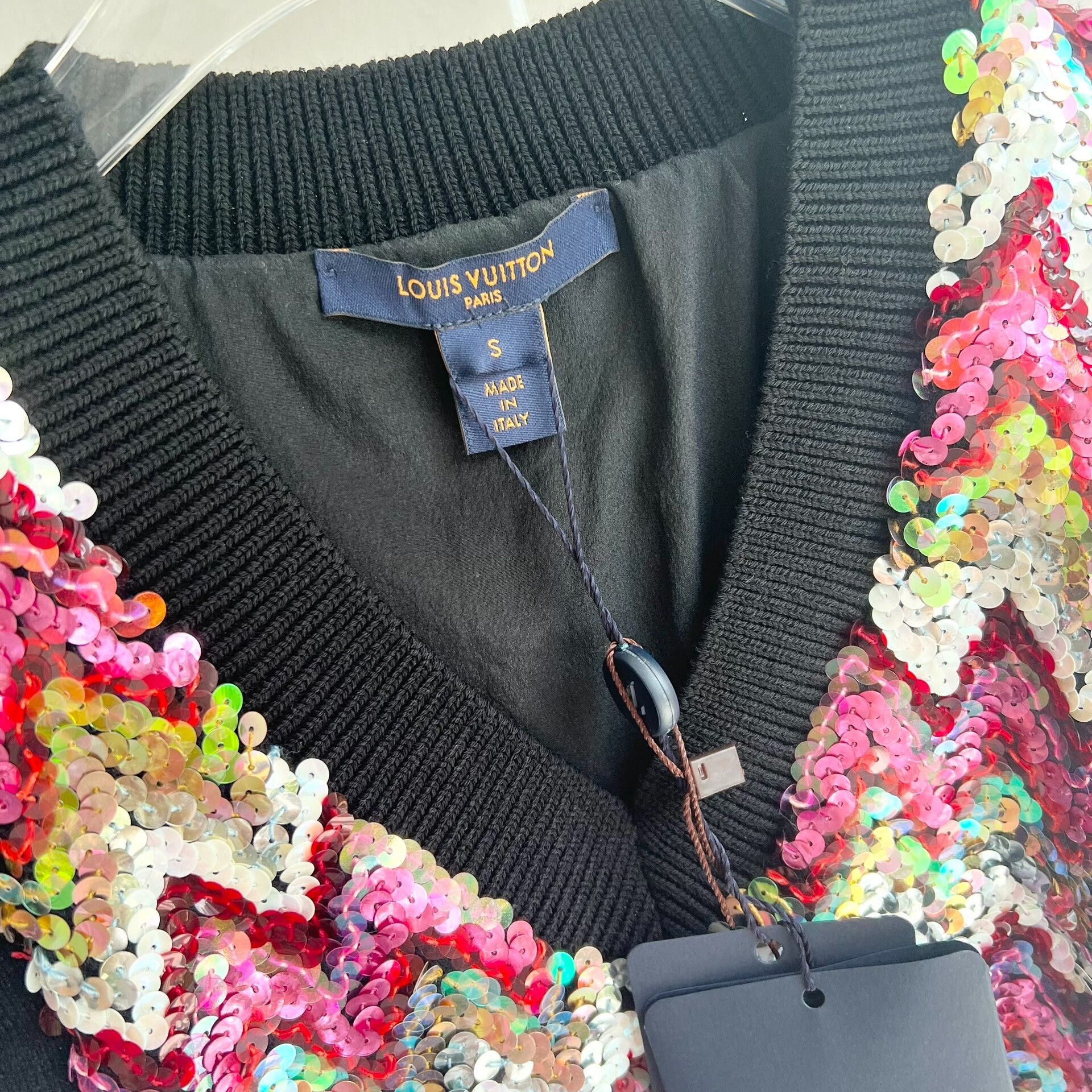 Louis Vuitton Louis Vuitton Sequin Embroidered Knit Vest Size S / US 4 / IT 40 - 6 Thumbnail