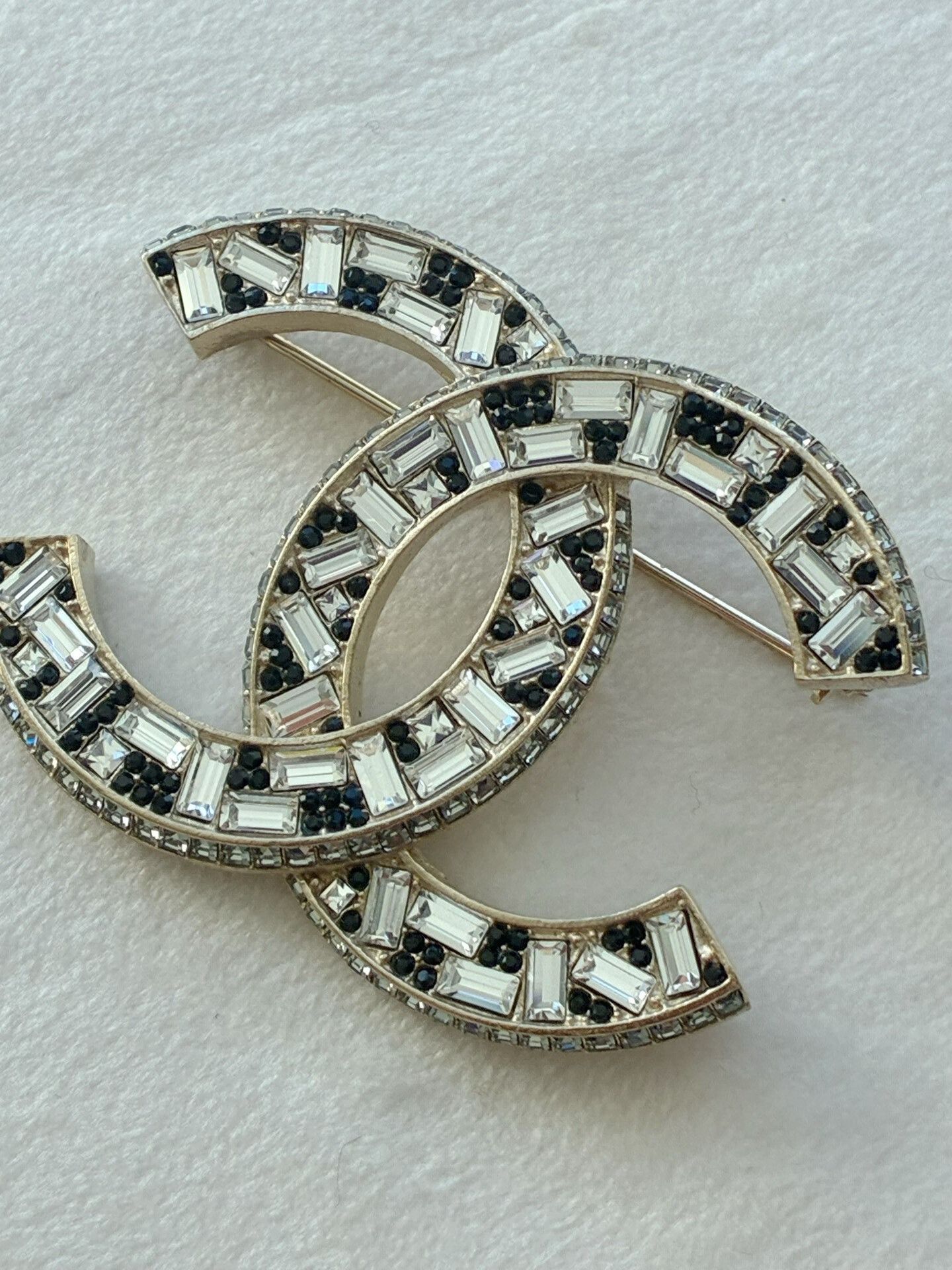 Chanel Chanel Classic CC Logo Brooch Size ONE SIZE - 3 Thumbnail
