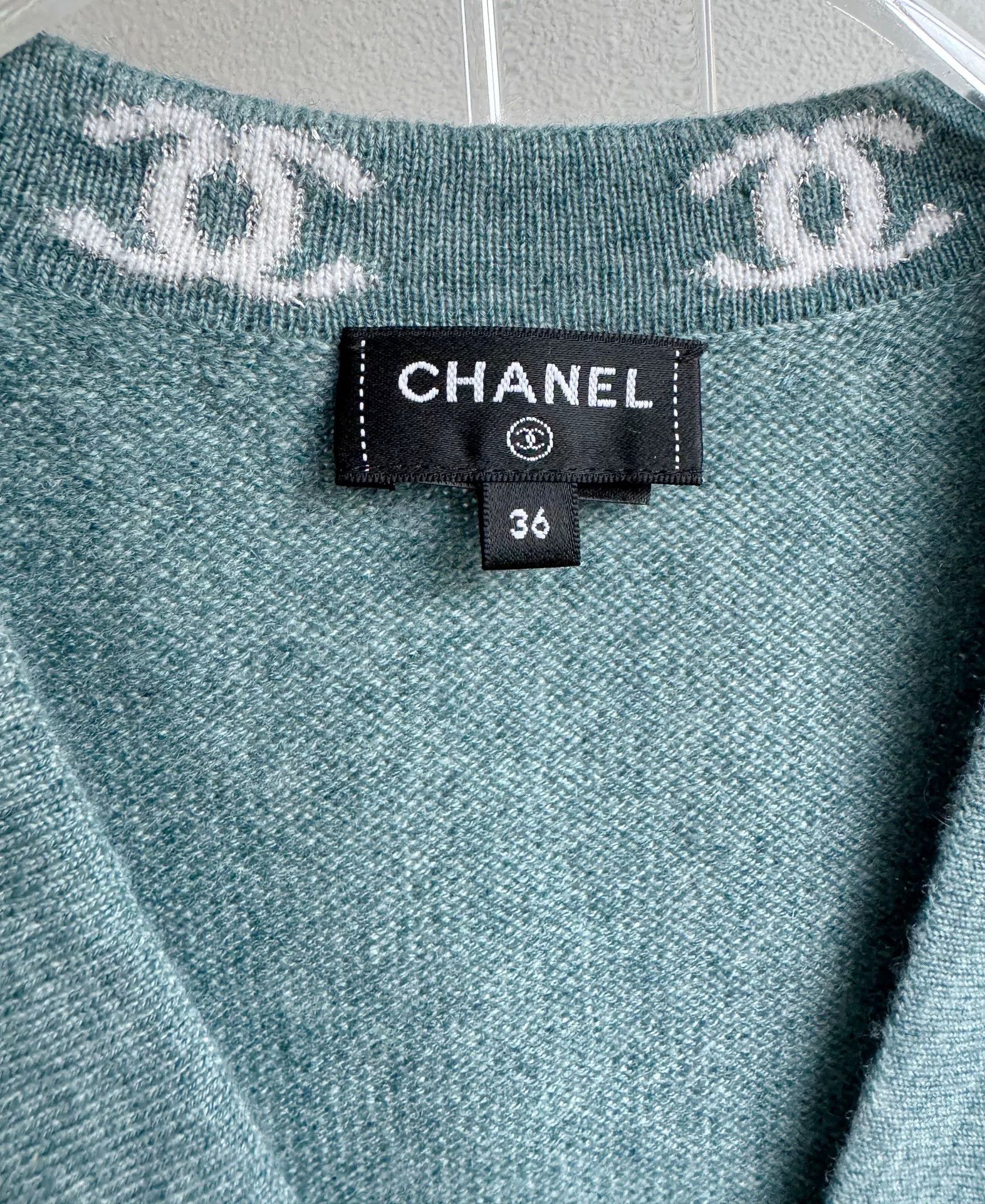 Chanel Chanel 23K Camellia Button Vest Size XS / US 0-2 / IT 36-38 - 4 Thumbnail