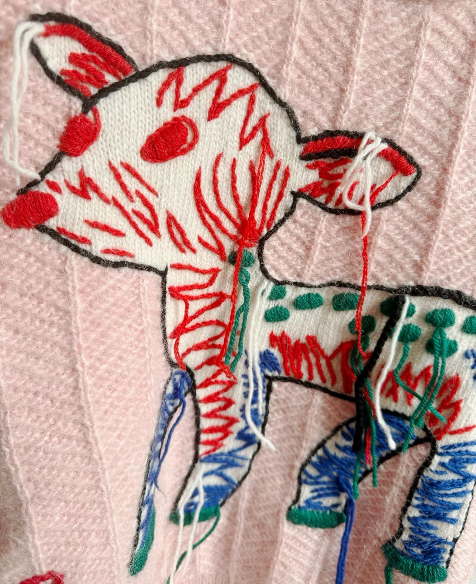 Gucci Gucci Pink Deer Embroidery Fringe Sweater XS Size XS / US 0-2 / IT 36-38 - 5 Thumbnail