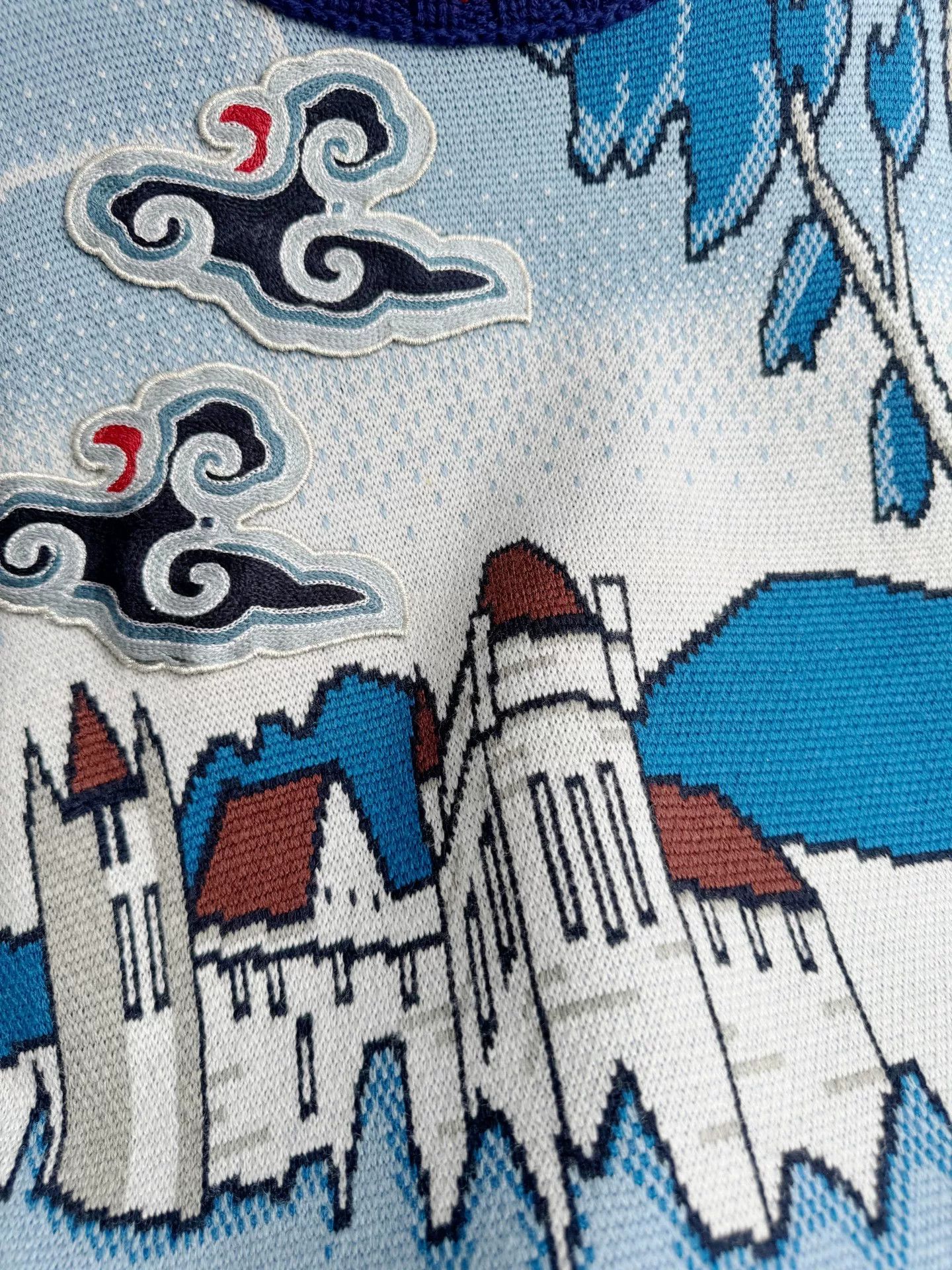 Gucci Gucci Landscape Castle Cloud Knit Sweater Size XXS / US 00 / IT 34 - 7 Thumbnail
