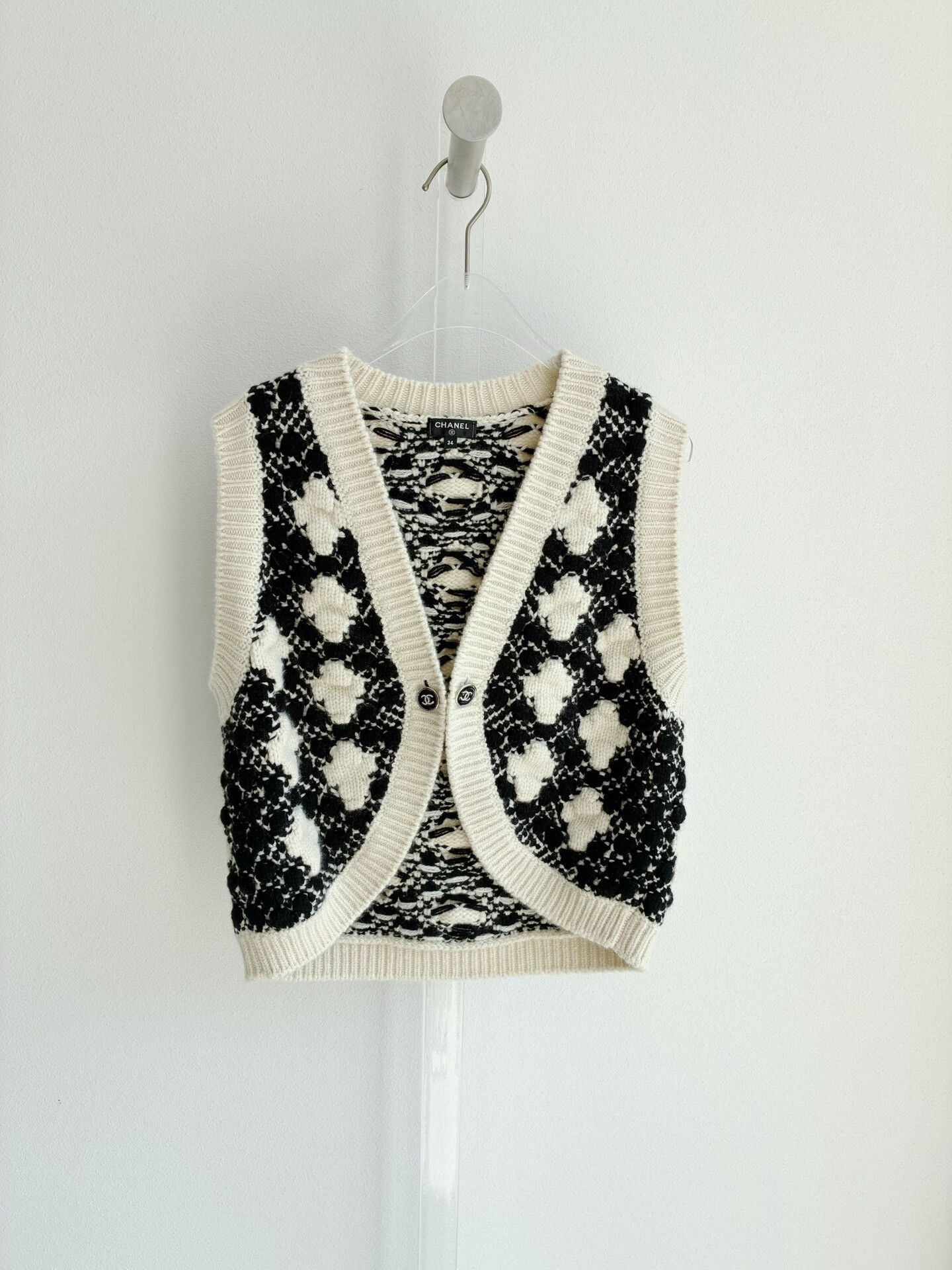 Chanel Chanel 21A Black White Knit Vest Size XXS / US 00 / IT 34 - 2 Thumbnail