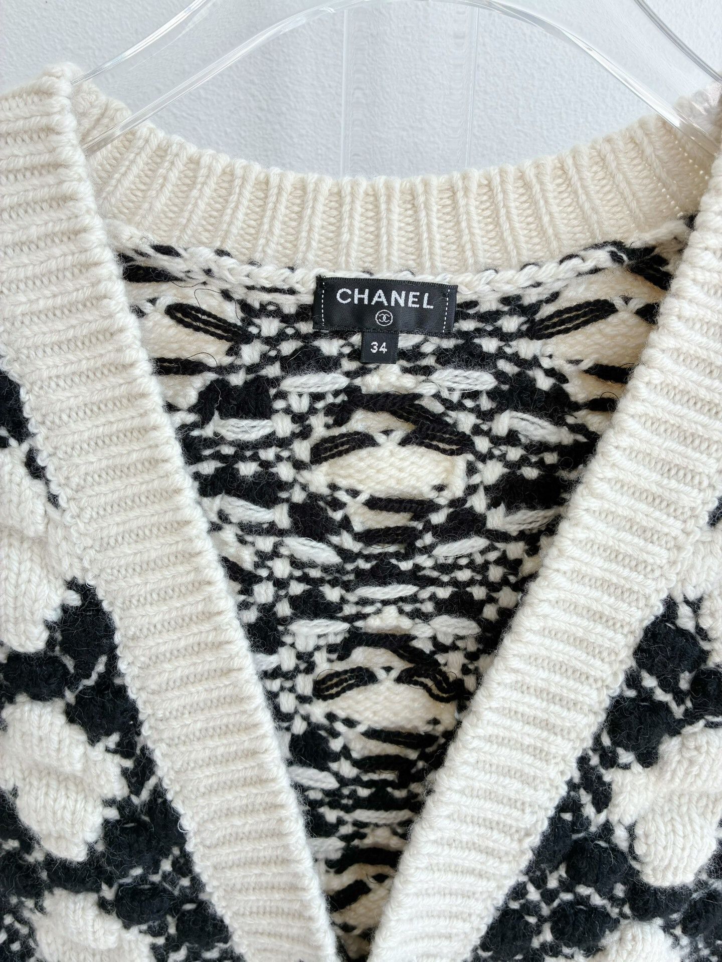 Chanel Chanel 21A Black White Knit Vest Size XXS / US 00 / IT 34 - 4 Thumbnail