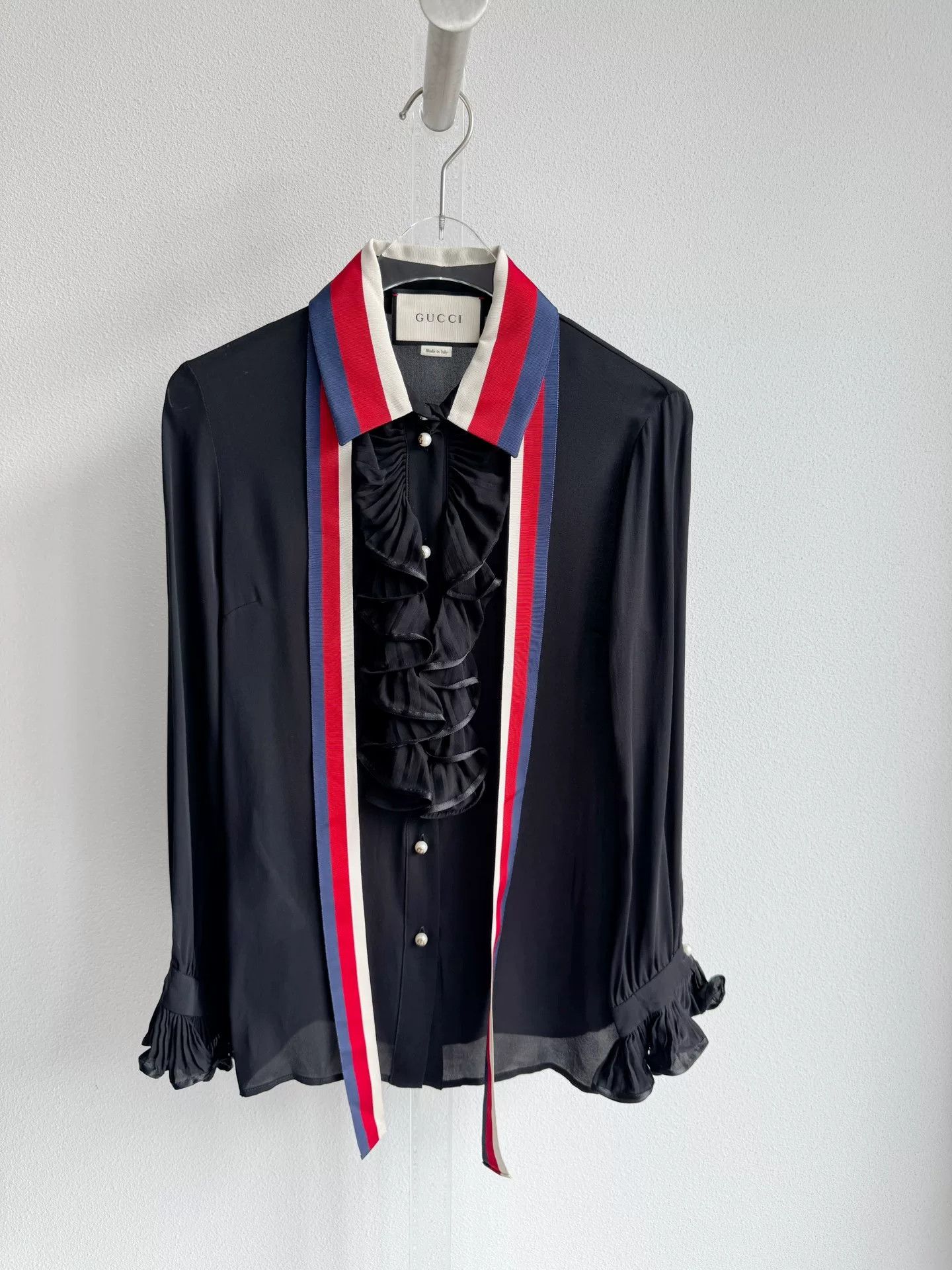 Gucci Gucci Black Ruffle Pearl Button Blouse Size S / US 4 / IT 40 - 2 Thumbnail