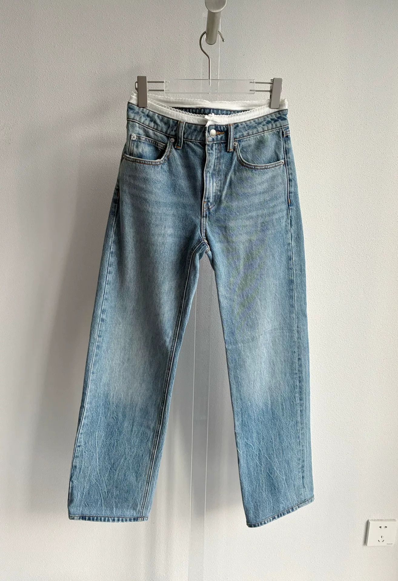 Alexander Wang Alexander Wang Light Blue Straight Jeans Size 25" / US 0 / IT 36 - 2 Thumbnail