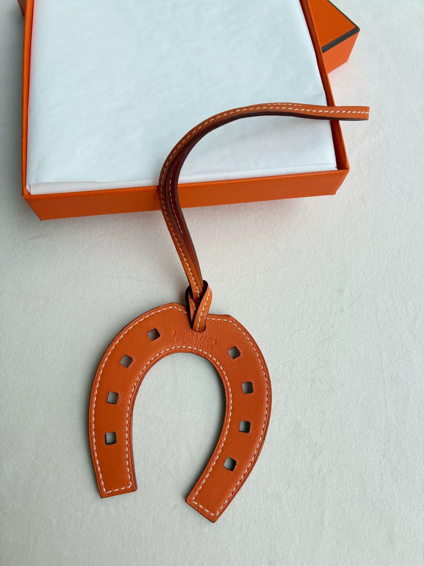 Hermes Hermes Orange Horseshoe Leather Pendant Size ONE SIZE - 3 Thumbnail