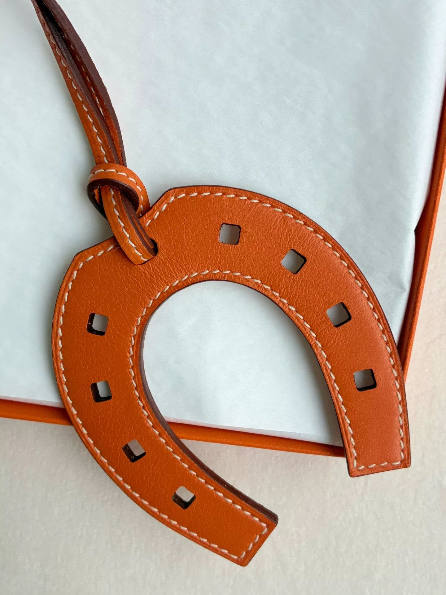 Hermes Hermes Orange Horseshoe Leather Pendant Size ONE SIZE - 2 Thumbnail