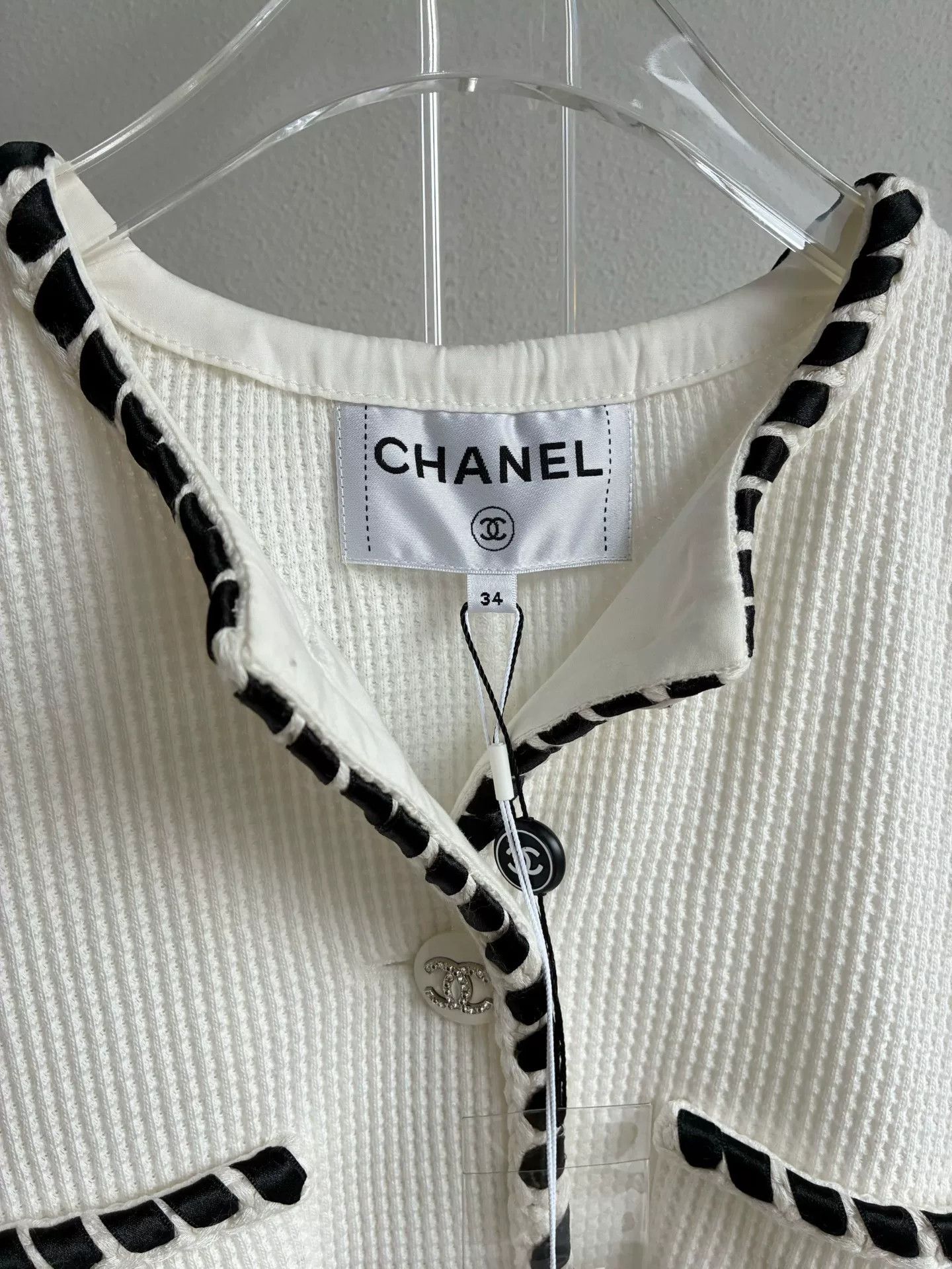 Chanel Chanel 21C White Waffle Coat Size XXS / US 00 / IT 34 - 4 Thumbnail