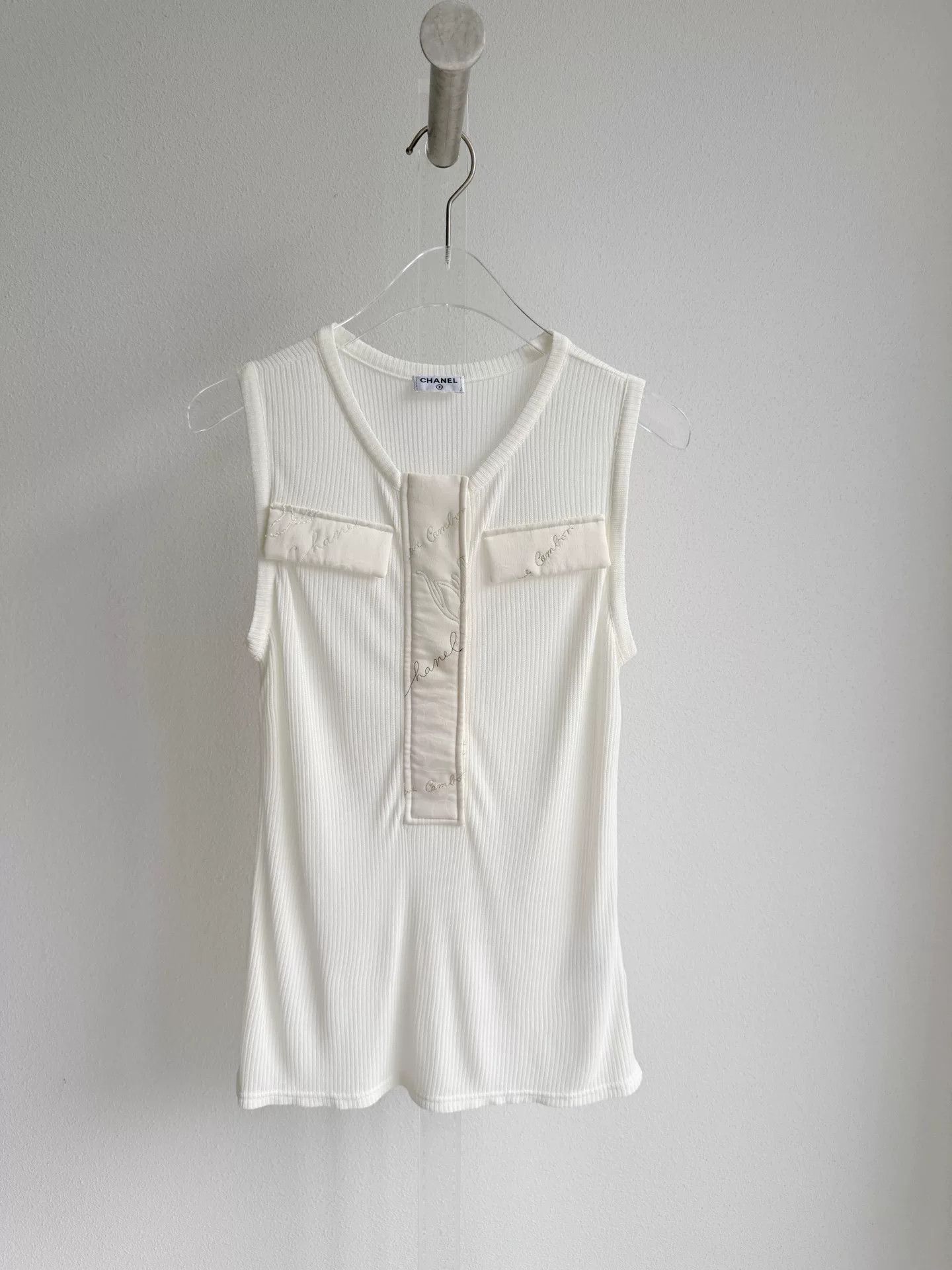 Chanel Chanel 16P White Sleeveless Knit Vest Size XXS / US 00 / IT 34 - 2 Thumbnail