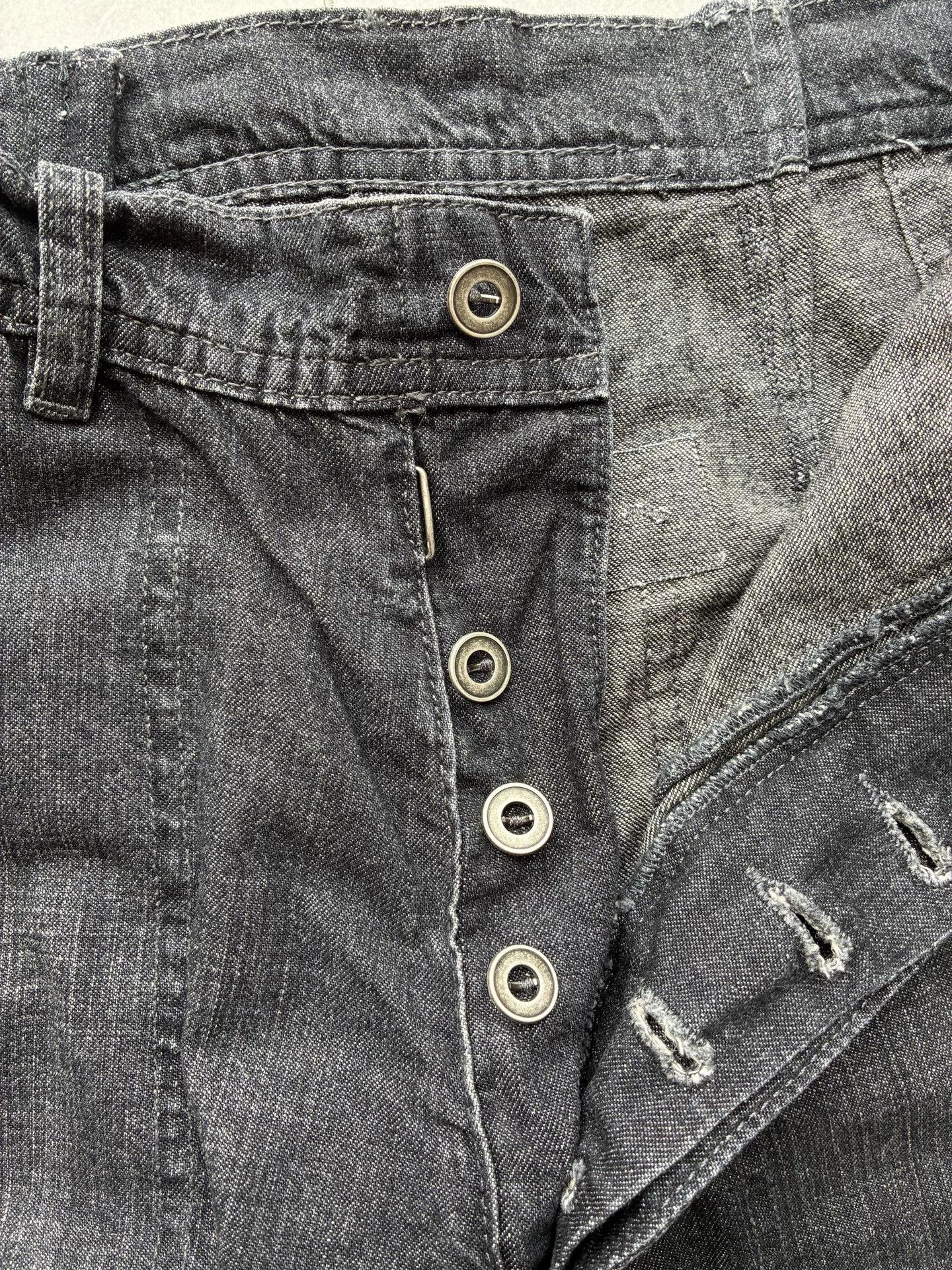 Maison Margiela Maison Margiela Distressed Splatter Washed Black Jeans Size 26" / US 2 / IT 38 - 3 Thumbnail