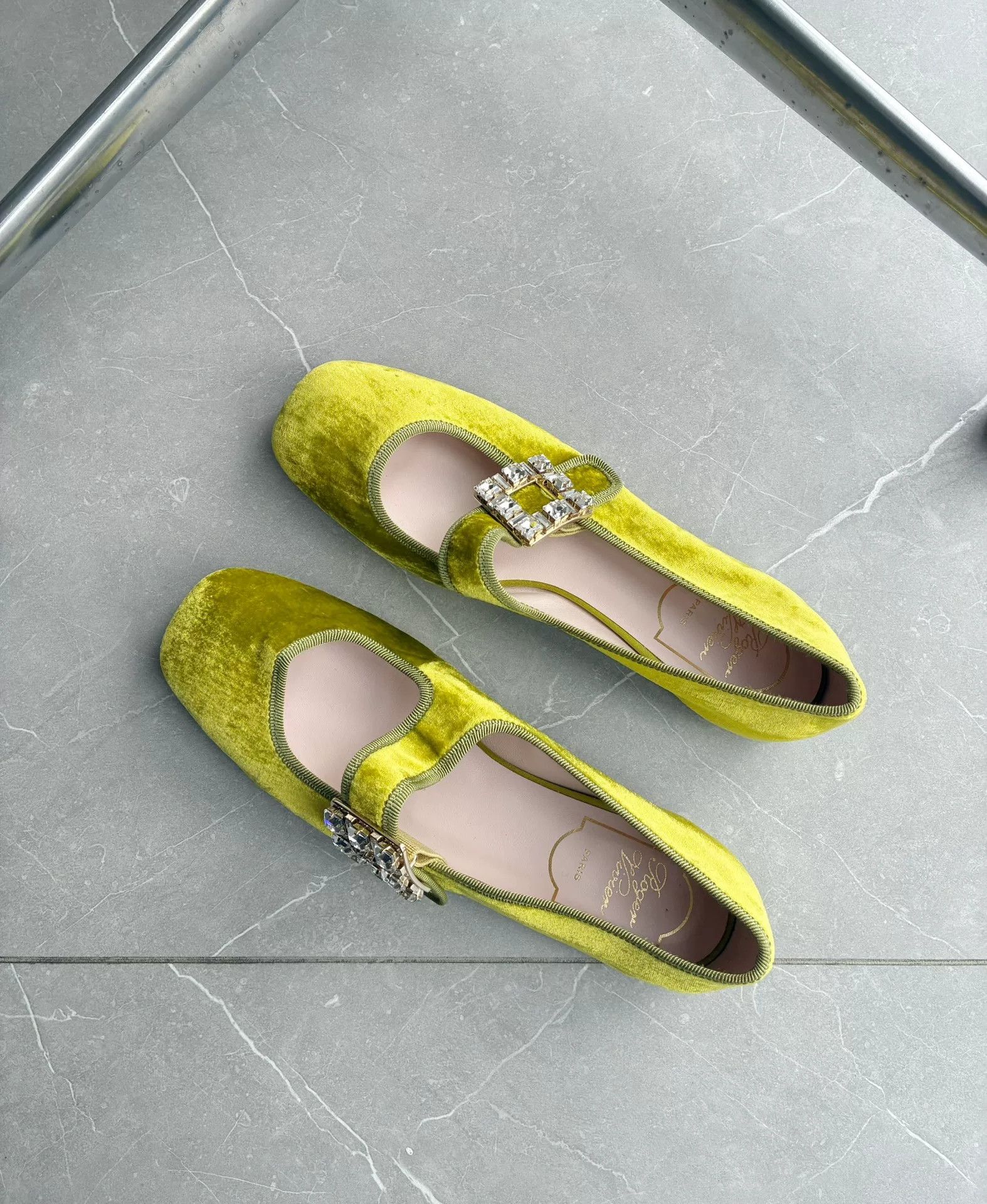 Roger Vivier Roger Vivier Velvet Mary Jane Shoes Size US 5.5 / IT 35.5 - 3 Thumbnail