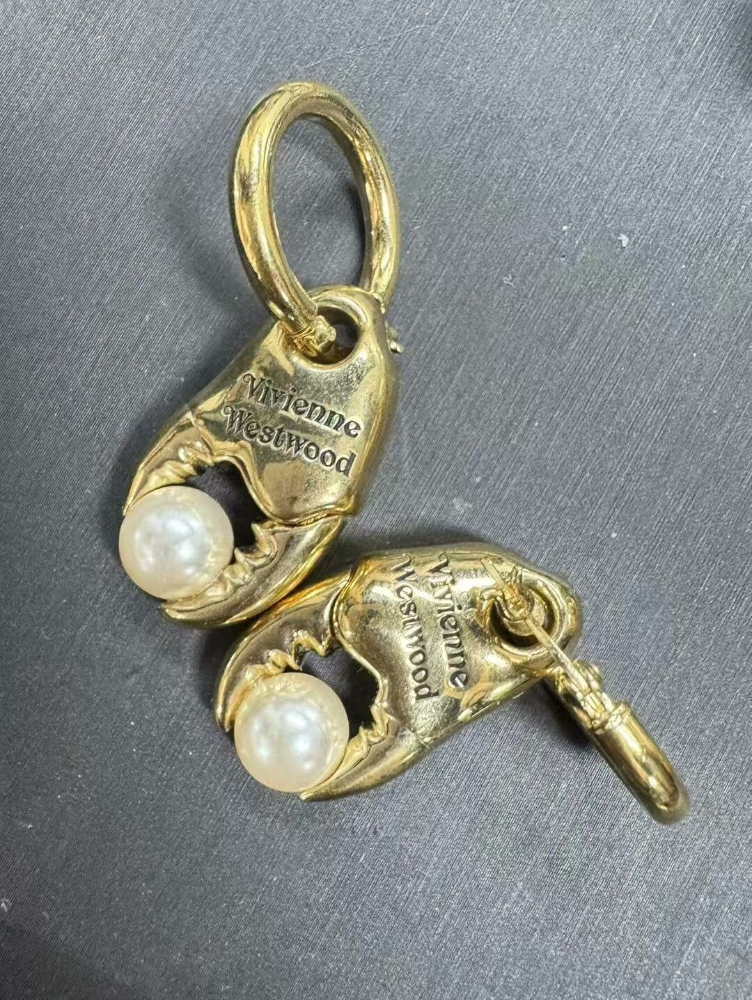 Vivienne Westwood Vivienne Westwood Crab Claw Pearl Earrings Size ONE SIZE - 2 Thumbnail