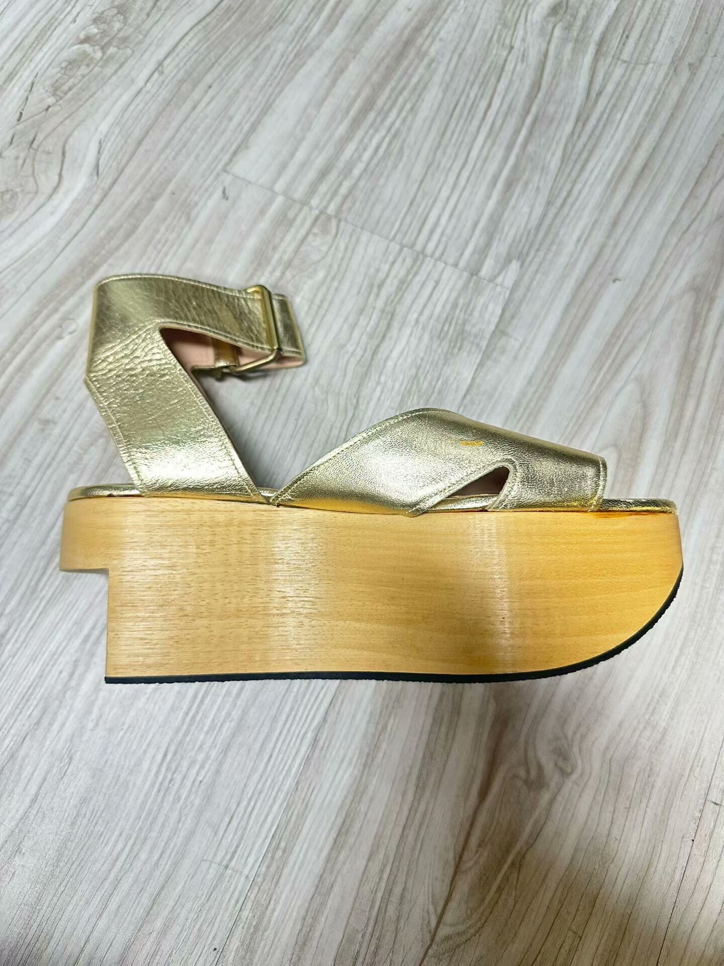 Vivienne Westwood Vivienne Westwood Gold Saturn Sandals Size US 4.5 / IT 34.5 - 2 Thumbnail