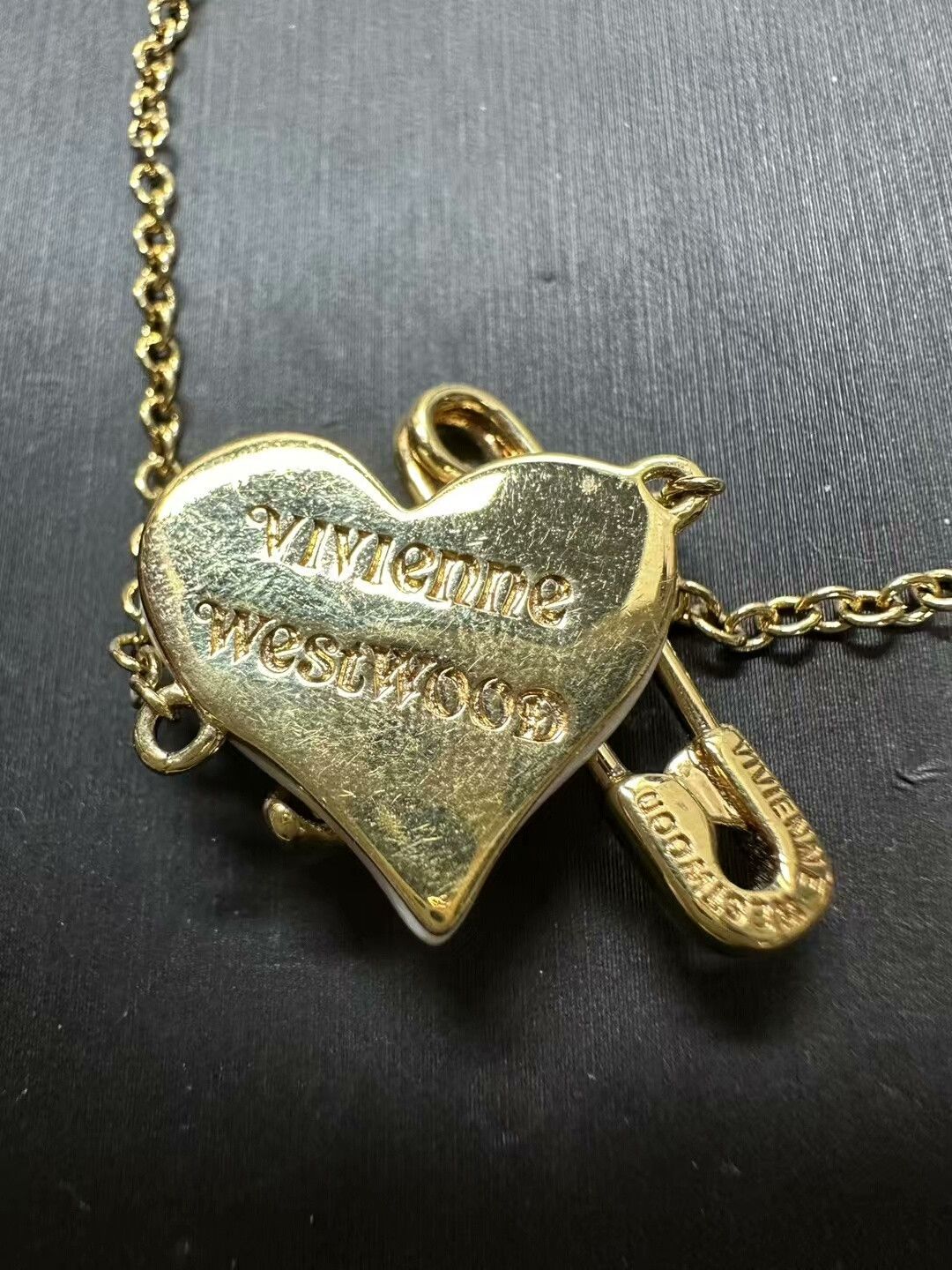 Vivienne Westwood Vivienne Westwood Heart Brooch Pearl Bracelet Size ONE SIZE - 7 Thumbnail