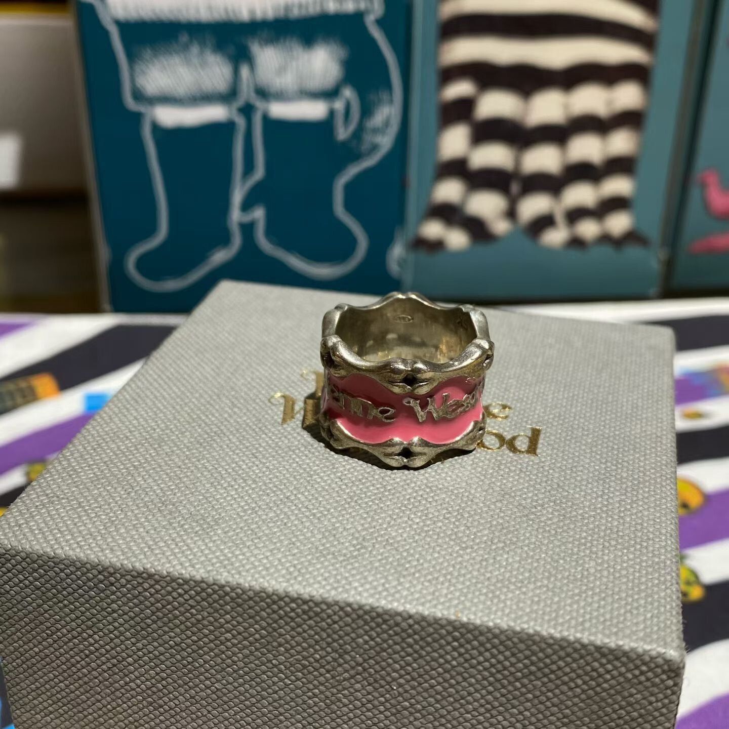 Vivienne Westwood Vivienne Westwood Pink Bone Ring Size ONE SIZE - 4 Thumbnail