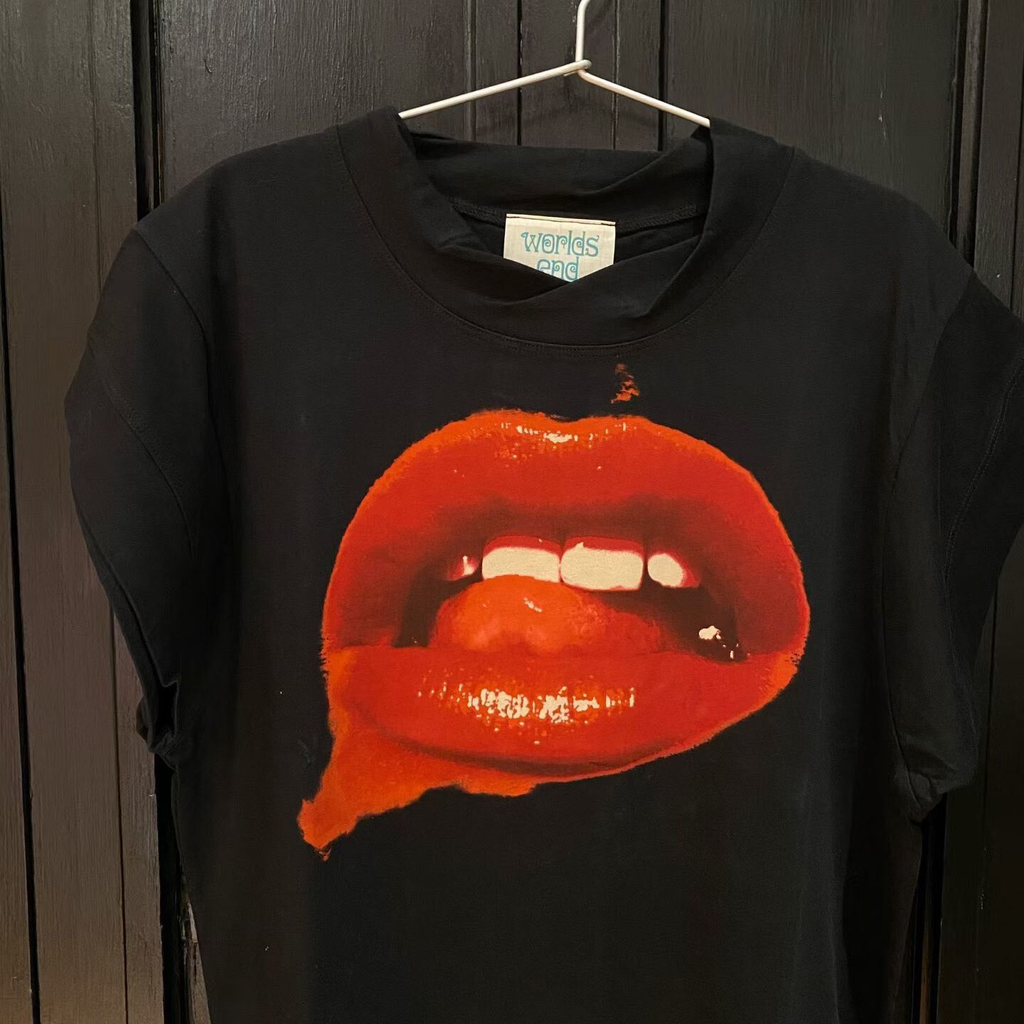 Vivienne Westwood Vivienne Westwood Red Lip T-Shirt Size L / US 10 / IT 46 - 2 Thumbnail