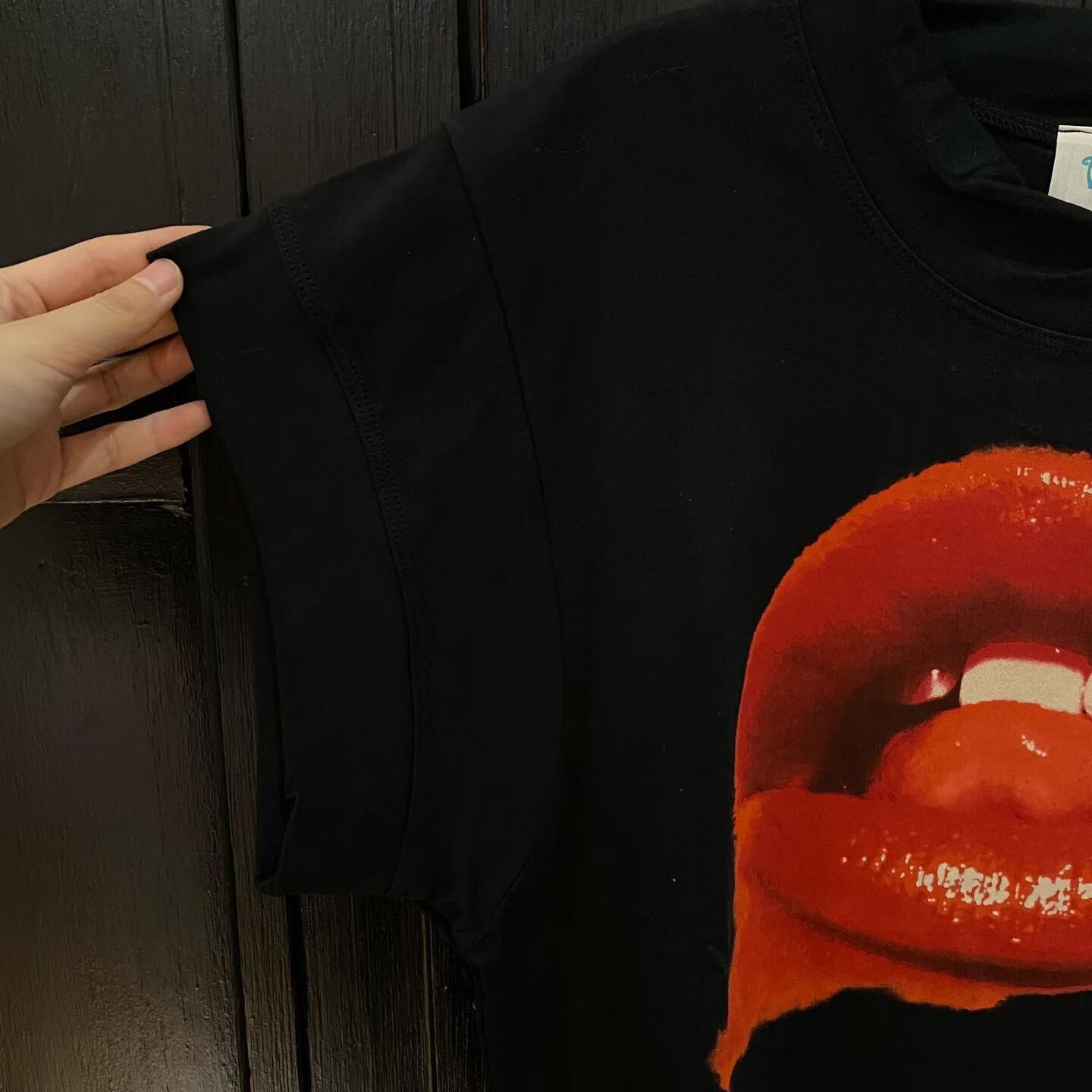 Vivienne Westwood Vivienne Westwood Red Lip T-Shirt Size L / US 10 / IT 46 - 3 Thumbnail