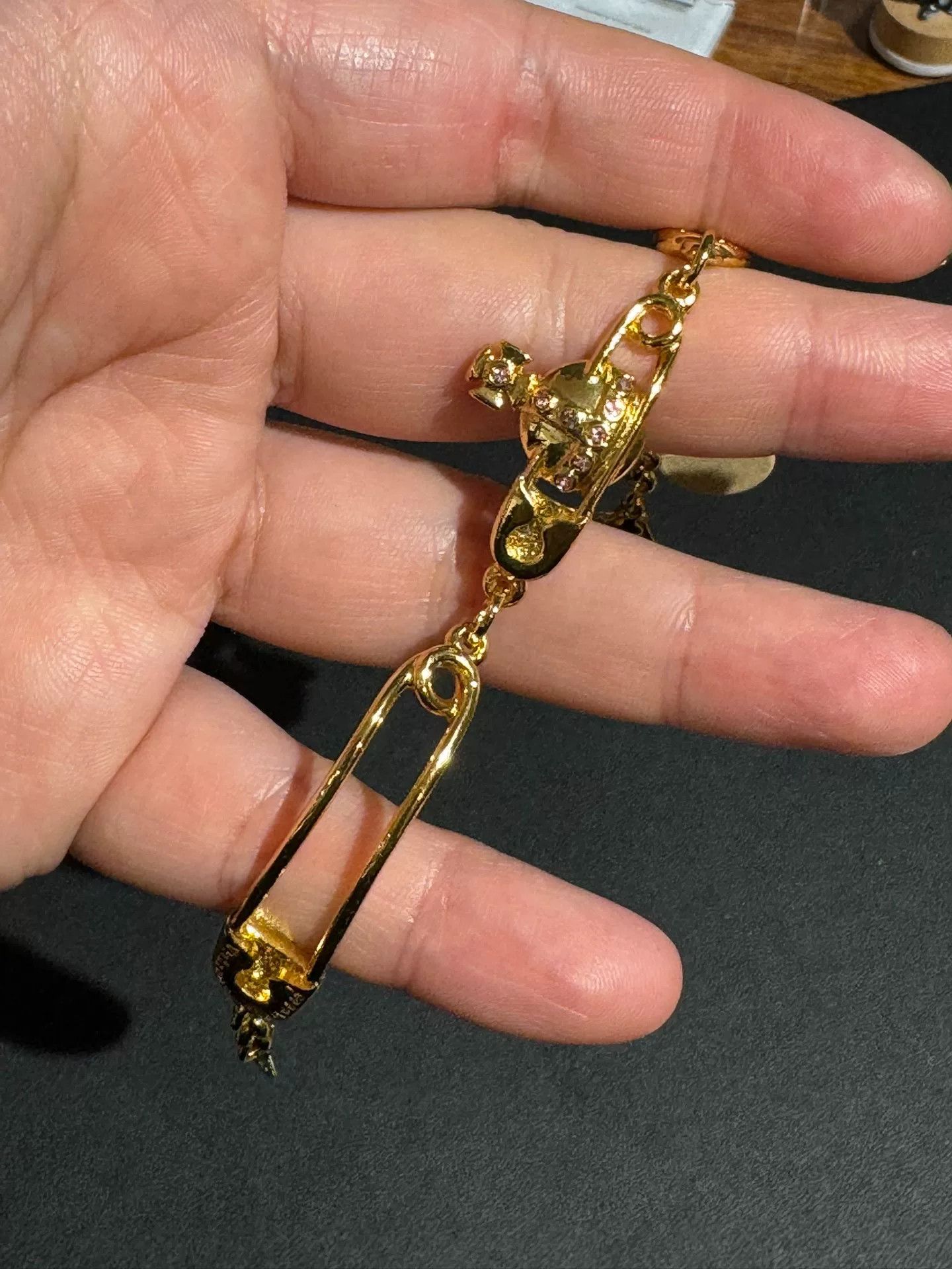 Vivienne Westwood Vivienne Westwood Gold Saturn Safety Pin Bracelet Size ONE SIZE - 2 Thumbnail