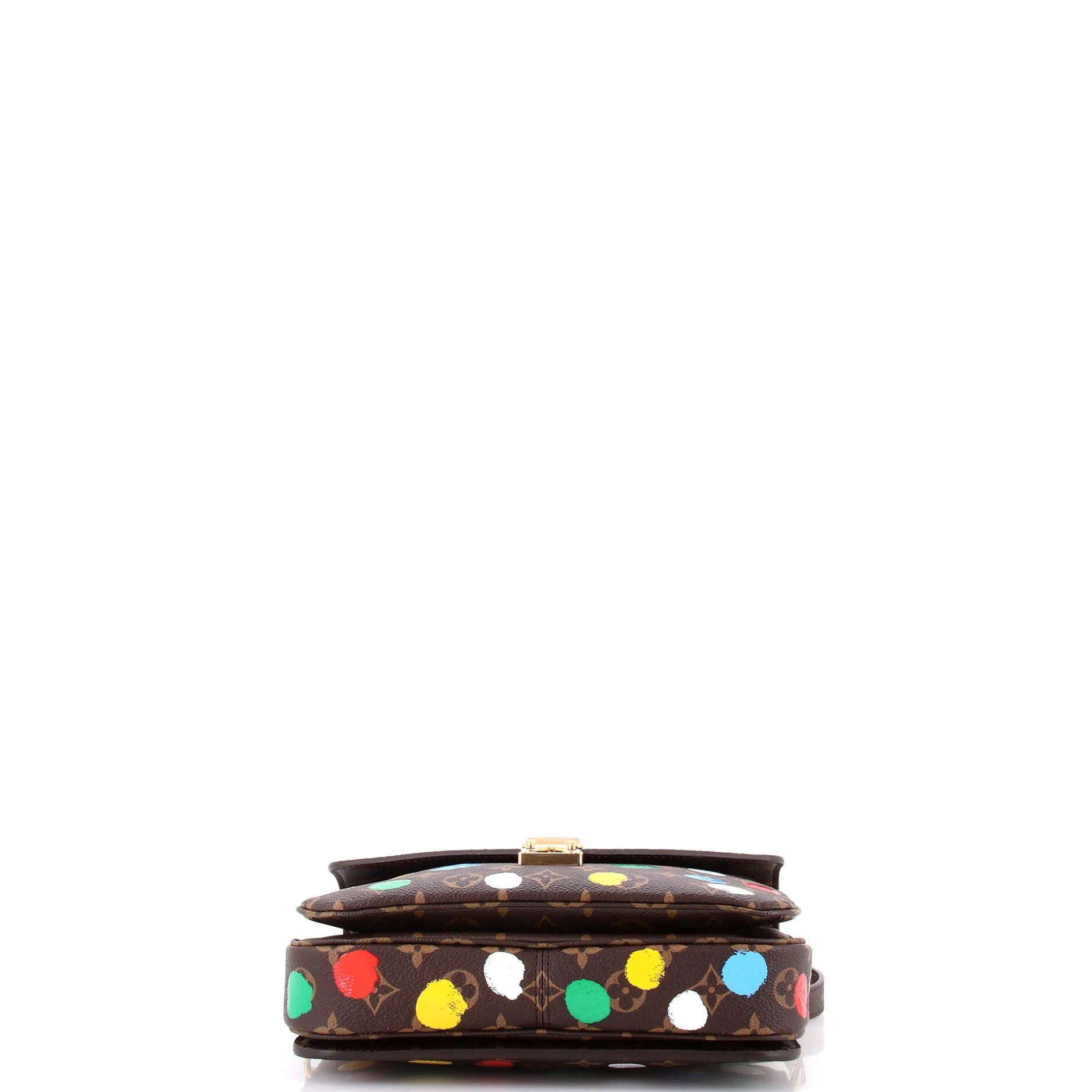 Louis Vuitton Pochette Metis Size ONE SIZE - 4 Thumbnail