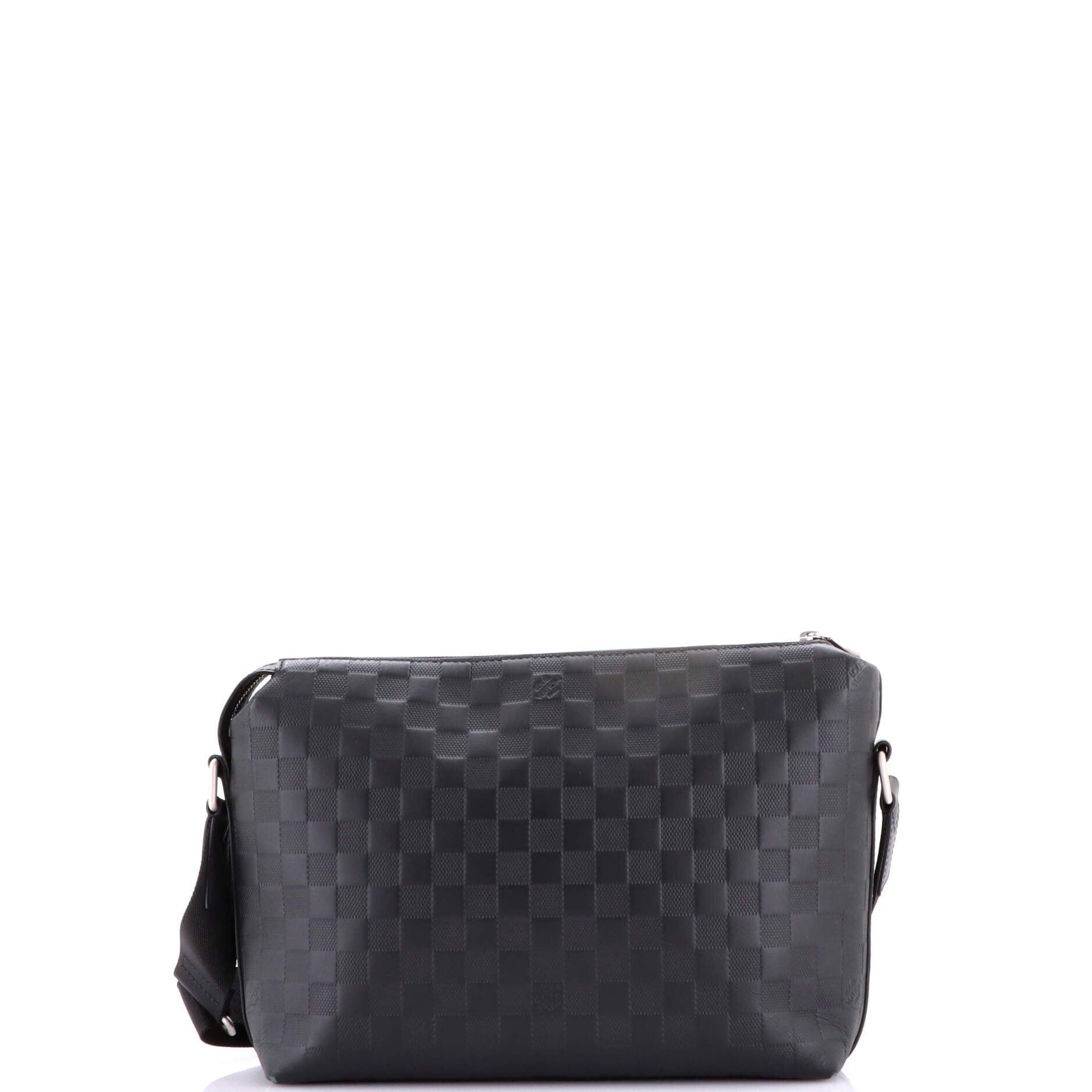 Louis Vuitton Discovery Messenger Bag Size ONE SIZE - 3 Thumbnail