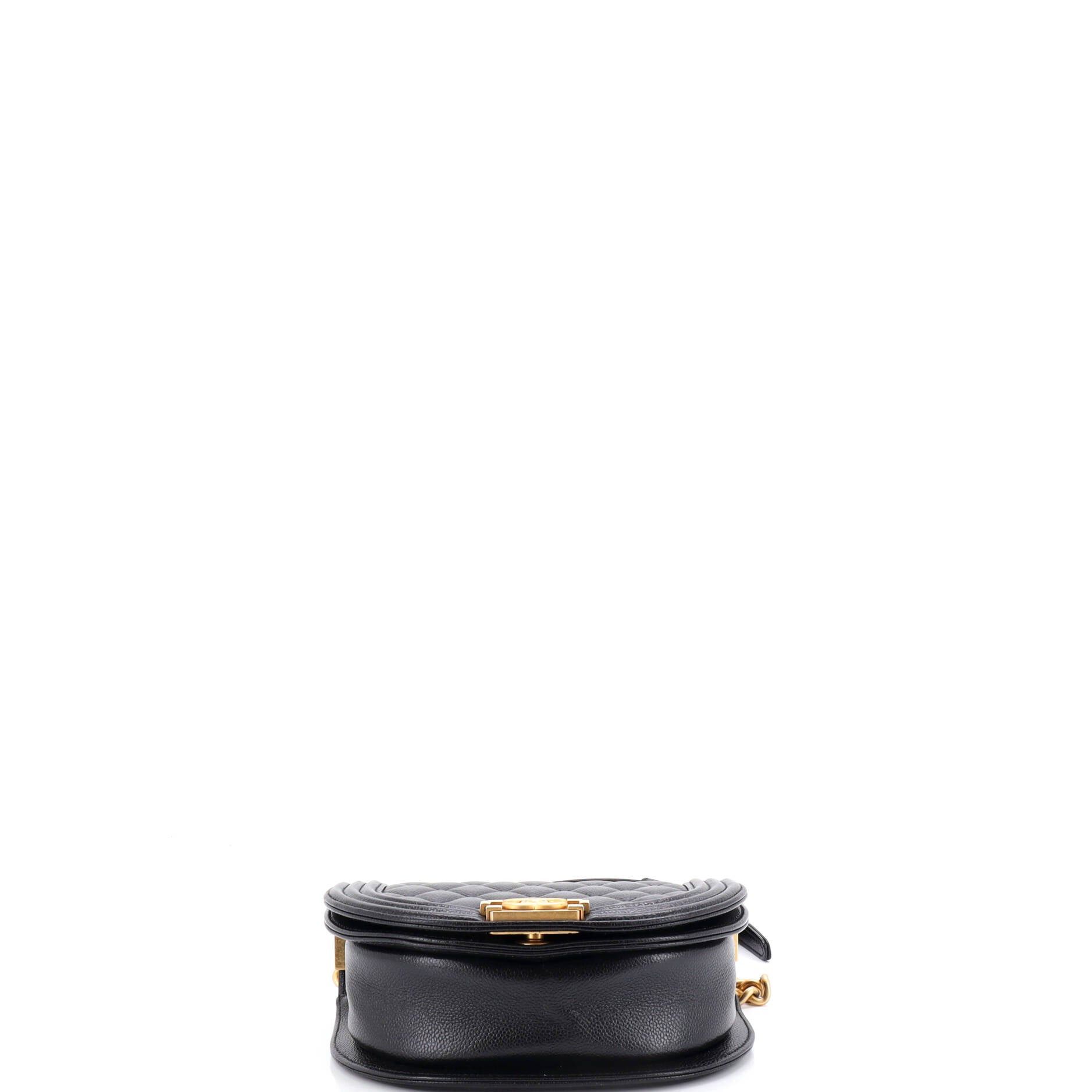 Chanel Boy Curved Messenger Bag Size ONE SIZE - 4 Thumbnail