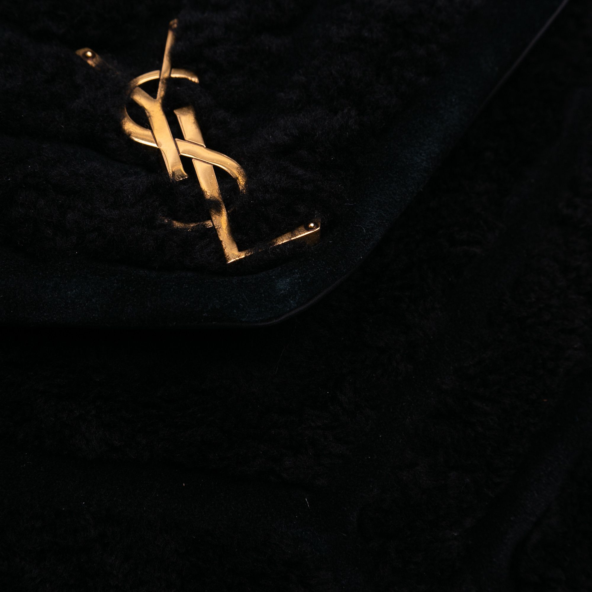 Yves Saint Laurent Yves Saint Laurent Medium Shearling Loulou Shoulder Bag Size ONE SIZE - 8 Thumbnail