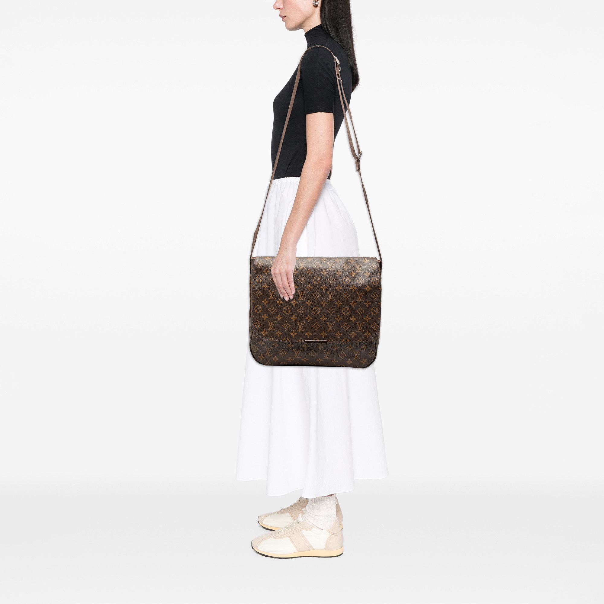 Louis Vuitton Louis Vuitton Monogram Beaubourg Messenger MM Size ONE SIZE - 9 Thumbnail