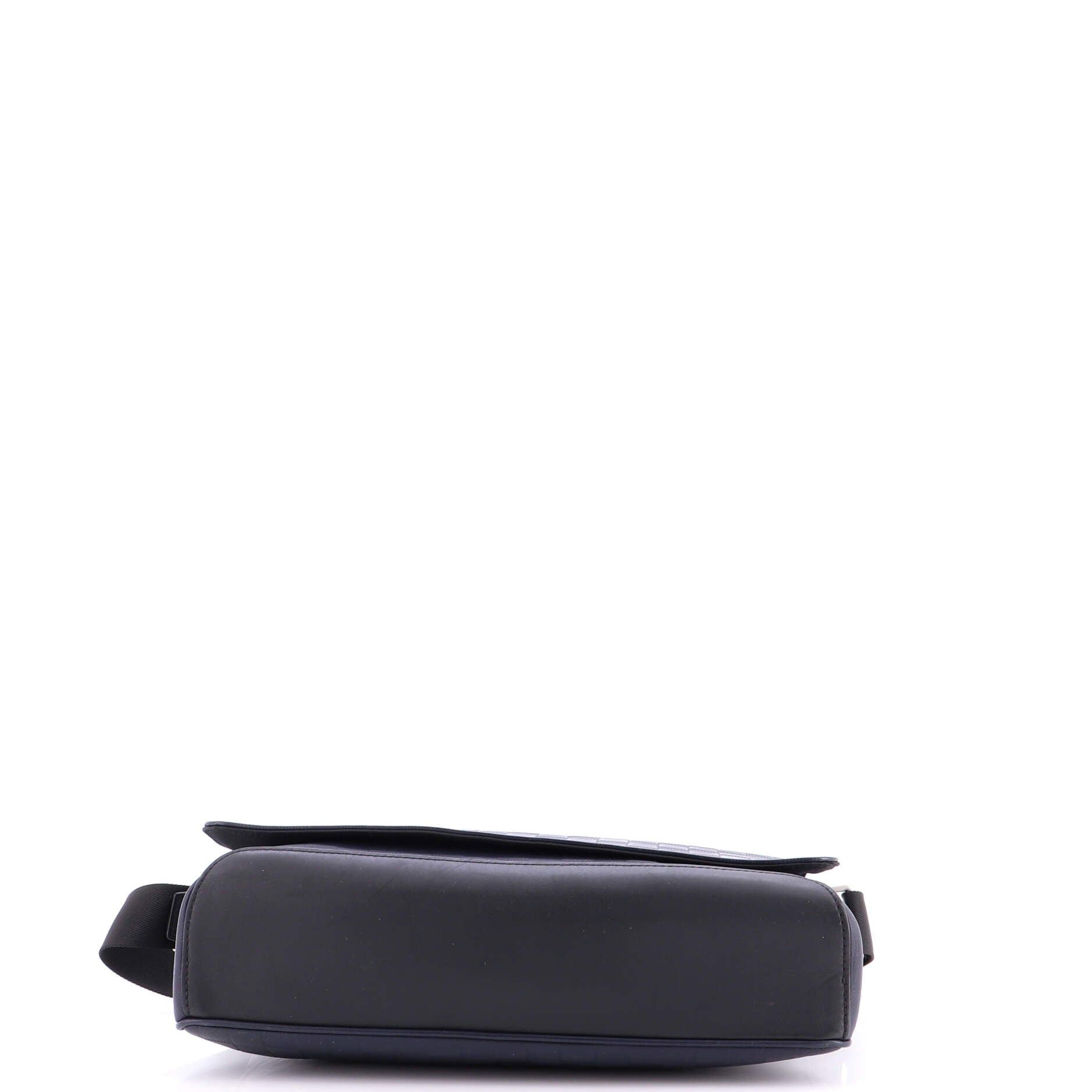Louis Vuitton District NM Messenger Bag Size ONE SIZE - 4 Thumbnail