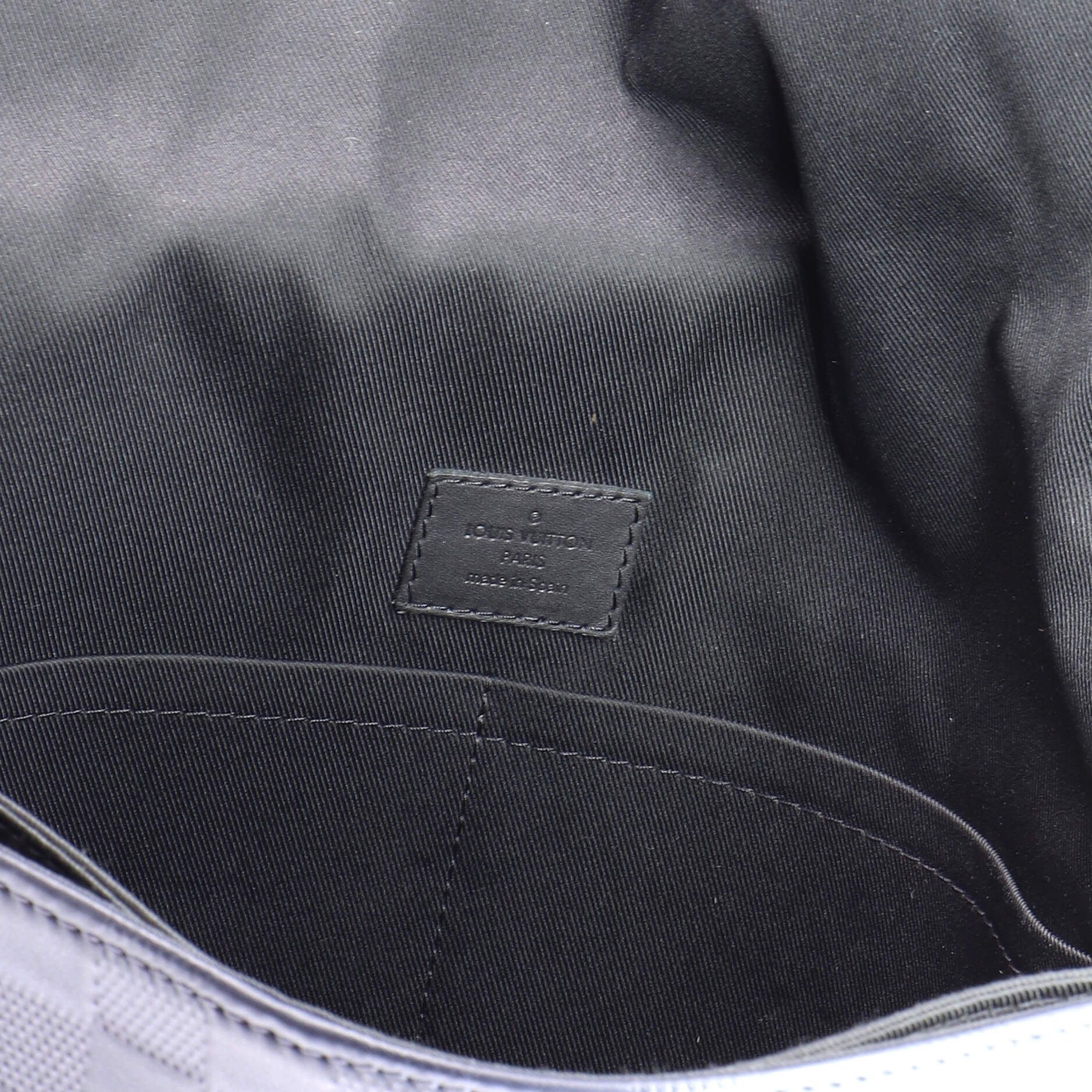 Louis Vuitton District NM Messenger Bag Size ONE SIZE - 8 Thumbnail