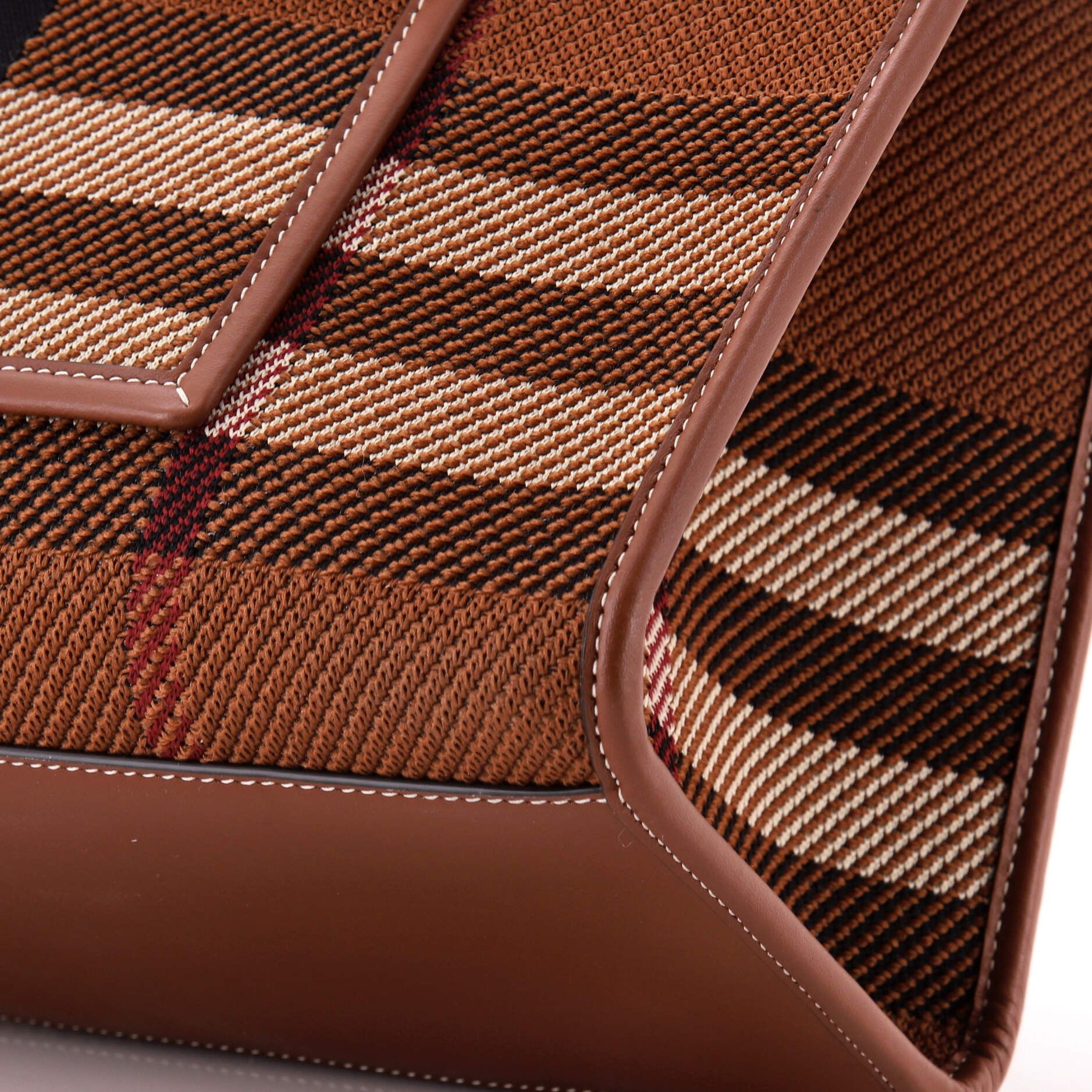 Burberry Freya Shopping Tote Size ONE SIZE - 6 Thumbnail