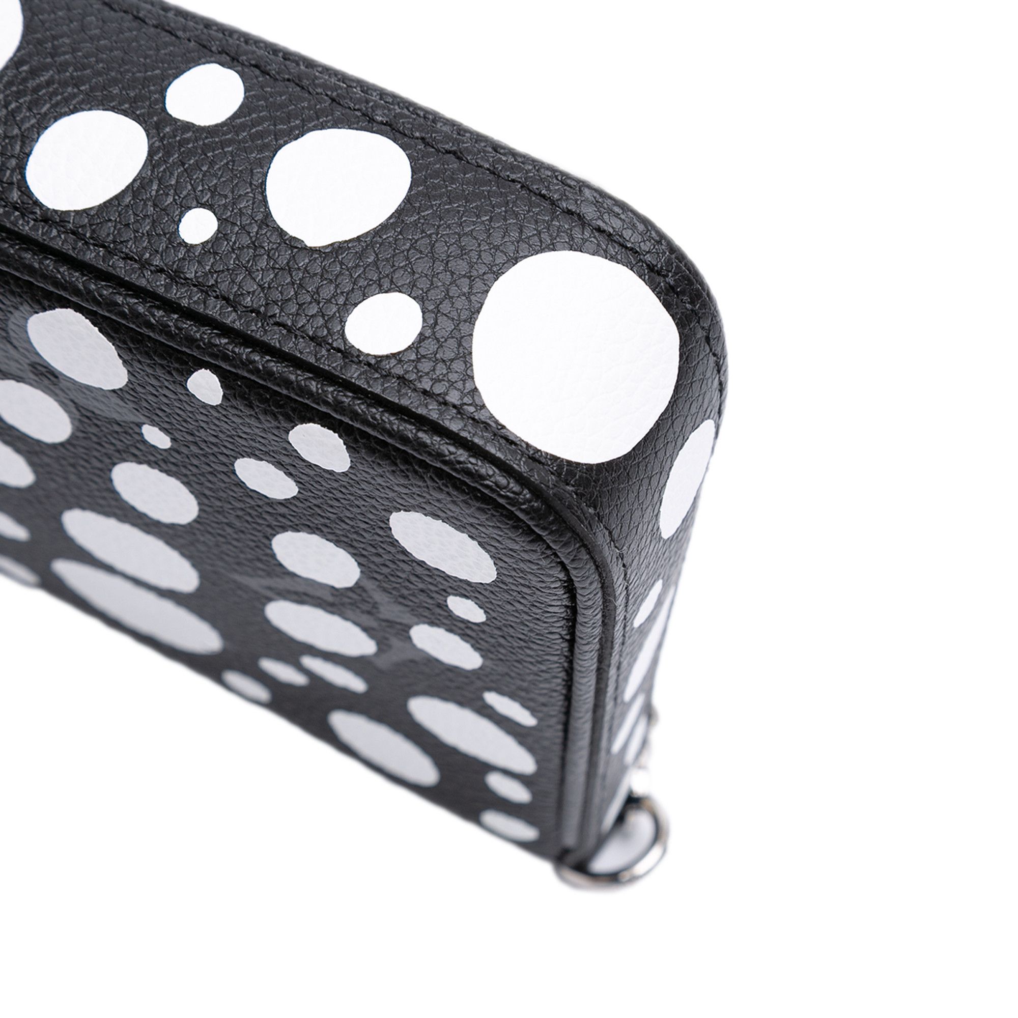 Louis Vuitton Louis Vuitton Yayoi Kusama Monogram Giant Empreinte Infinity Dots Easy Pouch On Strap Size ONE SIZE - 7 Thumbnail
