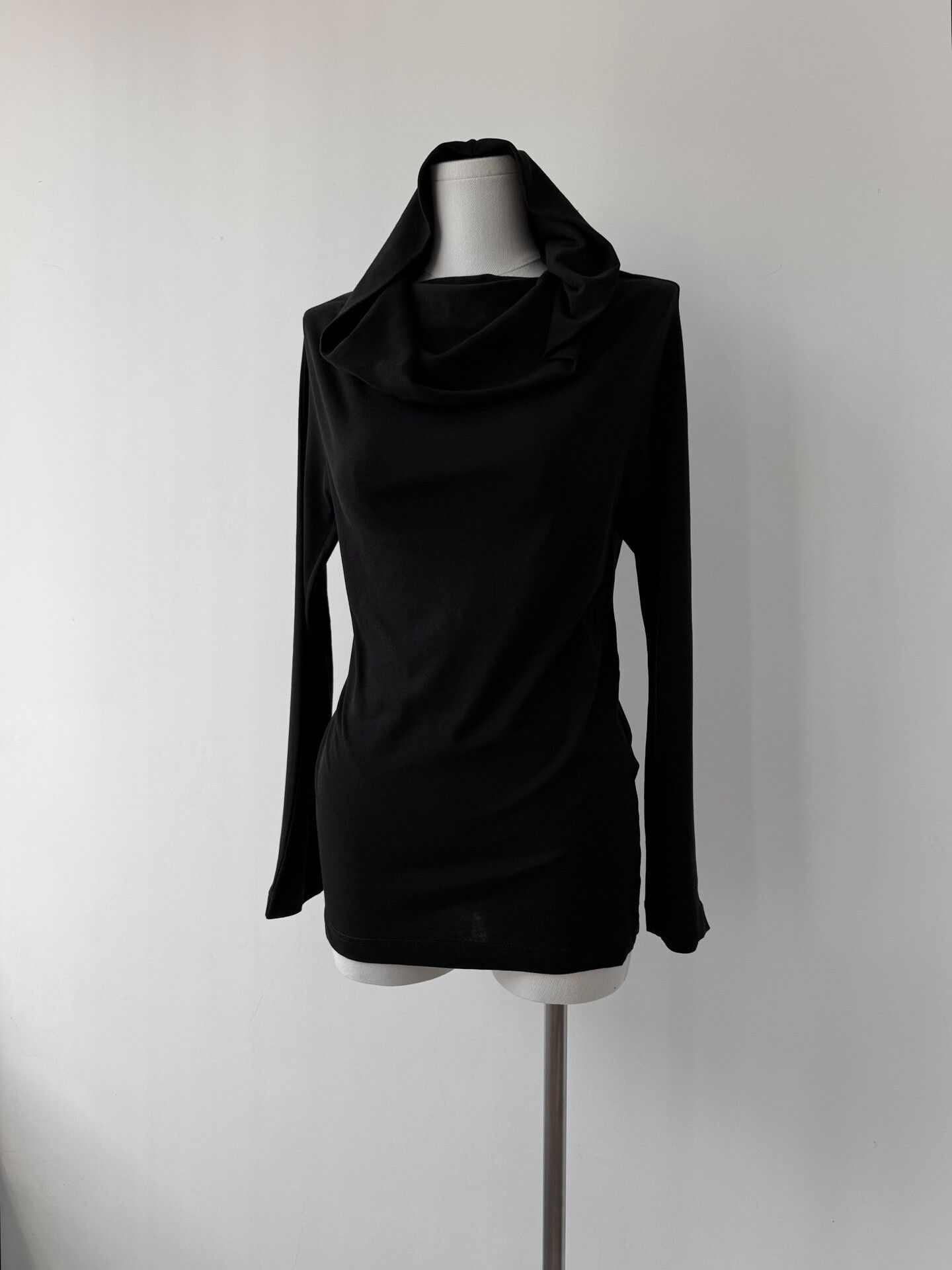 Yohji Yamamoto Yohji Yamamoto Unique Hooded Top Size M / US 6-8 / IT 42-44 - 2 Thumbnail