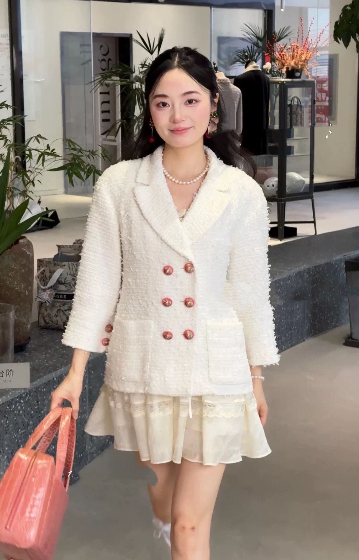Chanel Chanel 17P White Tweed Jacket Size XXS / US 00 / IT 34 - 8 Thumbnail