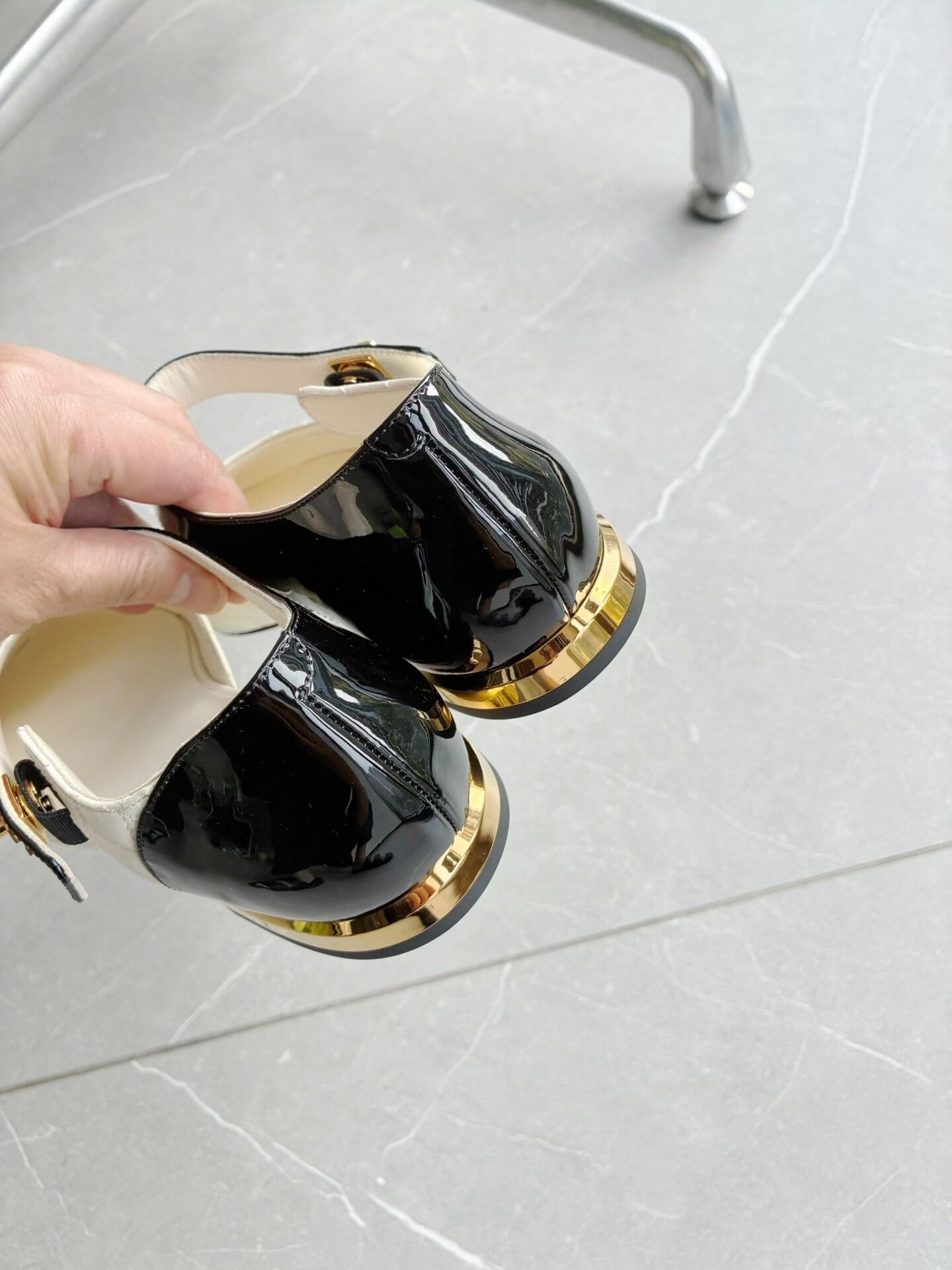 Chanel Chanel Two-Tone Mary Jane Shoes Size US 6 / IT 36 - 6 Thumbnail