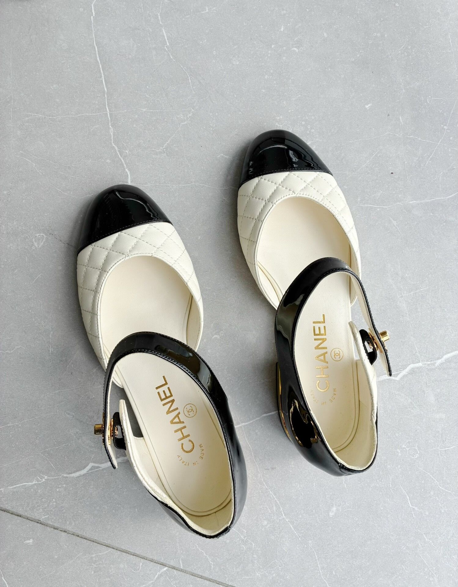 Chanel Chanel Two-Tone Mary Jane Shoes Size US 6 / IT 36 - 4 Thumbnail