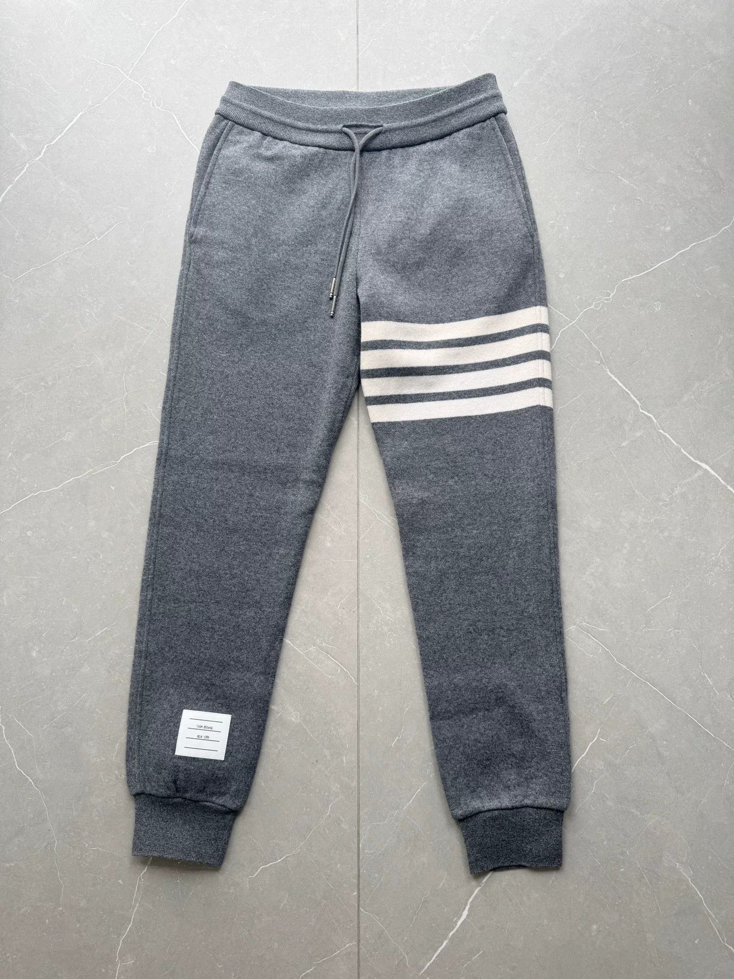 Thom Browne Thom Browne Gray Four-Stripe Pants Size 38" / US 16 / IT 52 - 2 Thumbnail