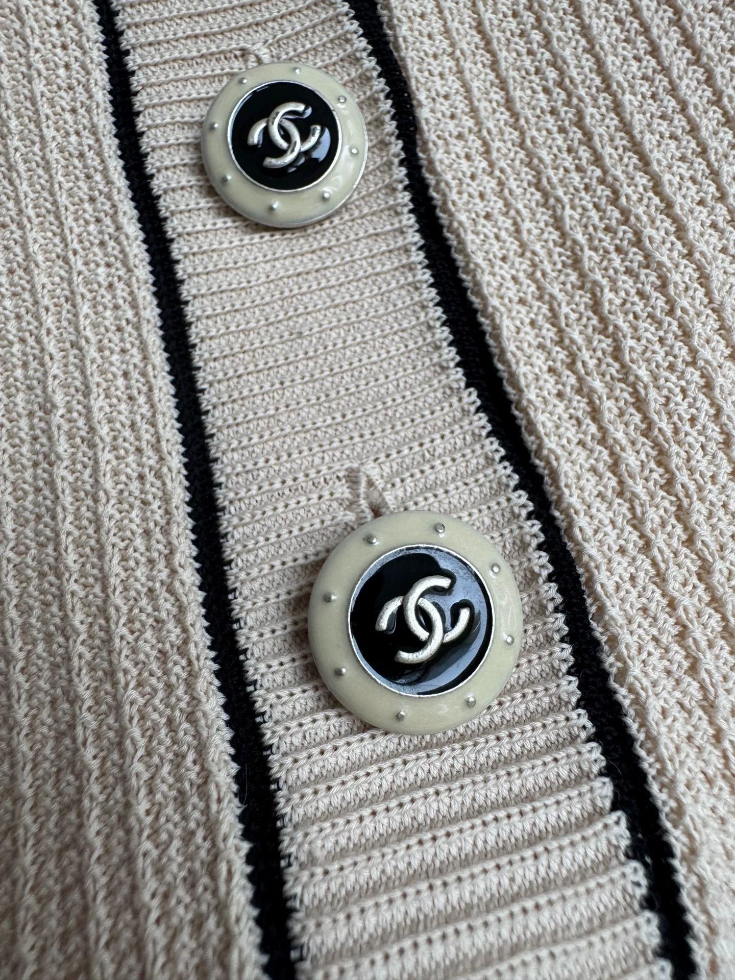 Chanel Chanel Beige Knit Vest Size XXS / US 00 / IT 34 - 6 Thumbnail