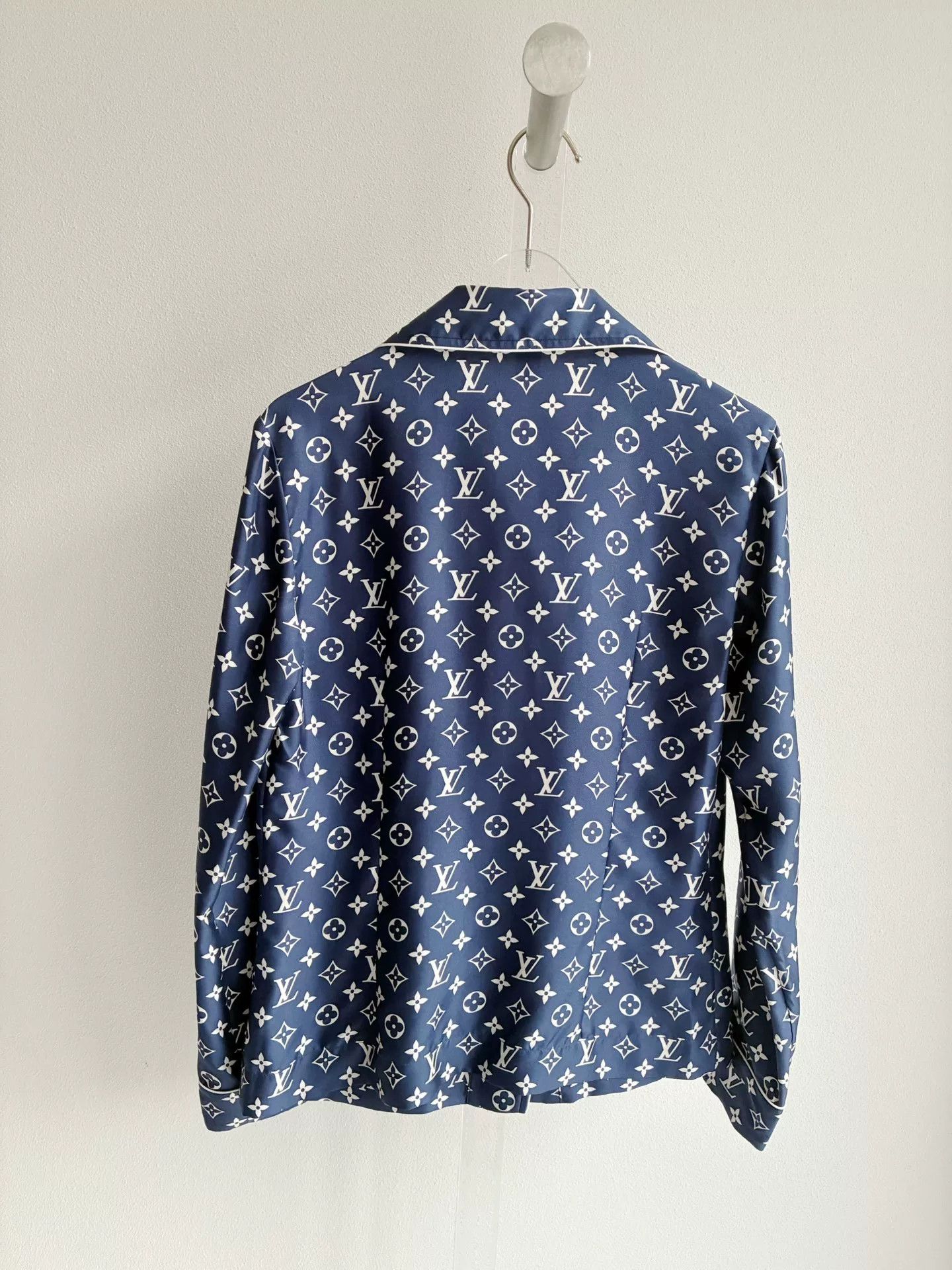 Louis Vuitton Louis Vuitton Blue Monogram Silk Shirt Size XXS / US 00 / IT 34 - 3 Thumbnail