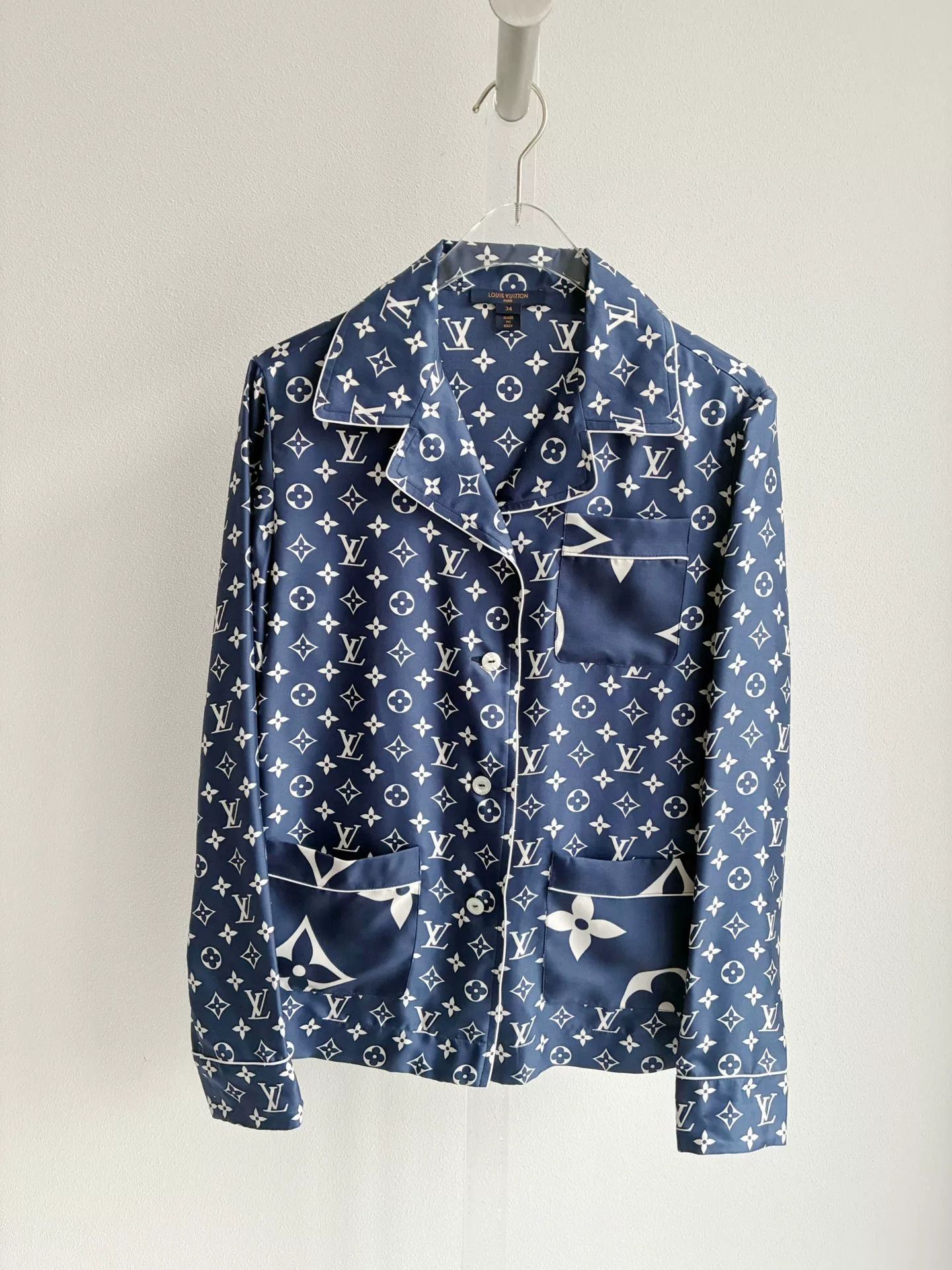 Louis Vuitton Louis Vuitton Blue Monogram Silk Shirt Size XXS / US 00 / IT 34 - 2 Thumbnail