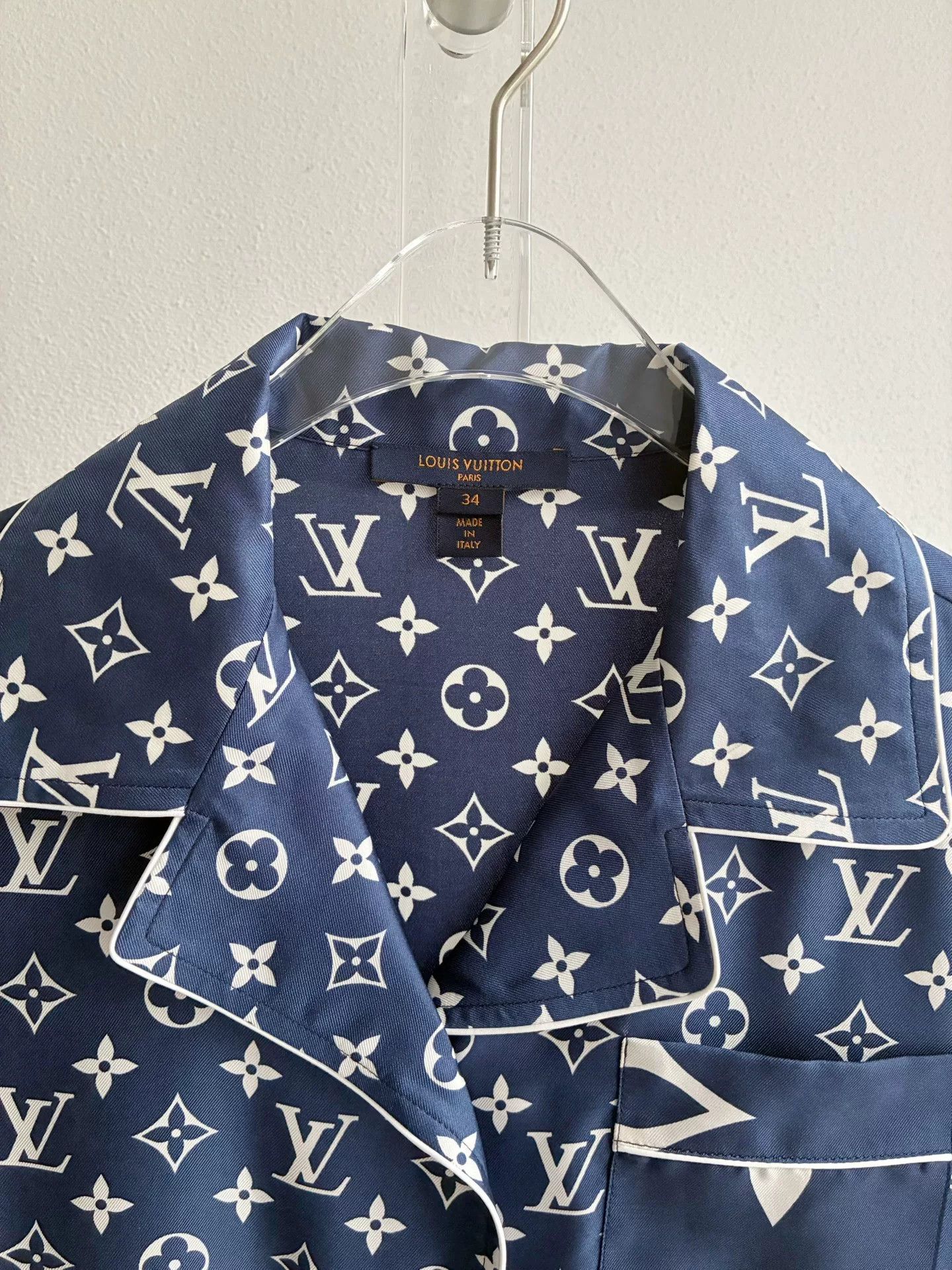 Louis Vuitton Louis Vuitton Blue Monogram Silk Shirt Size XXS / US 00 / IT 34 - 4 Thumbnail