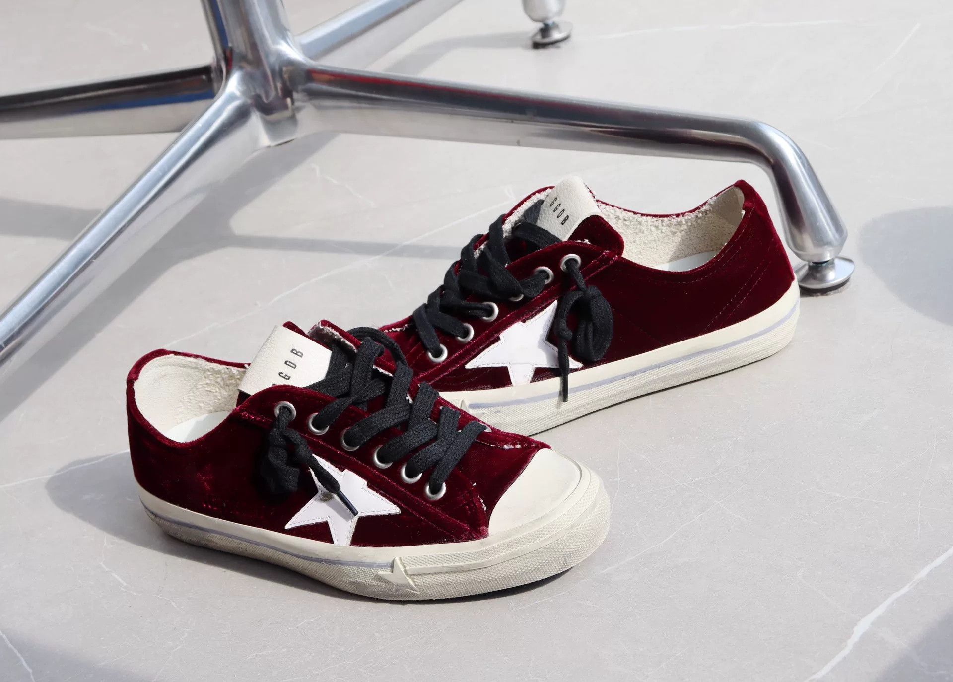 Golden Goose Golden Goose V-Star Red Velvet Sneakers Size US 5 / IT 35 - 5 Thumbnail