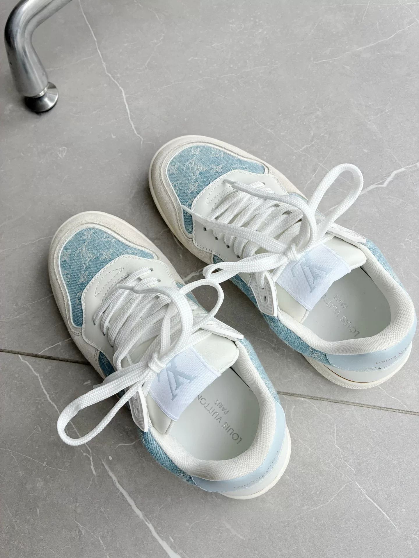Louis Vuitton Louis Vuitton Stadium Denim Sneakers Size US 5.5 / IT 35.5 - 4 Thumbnail