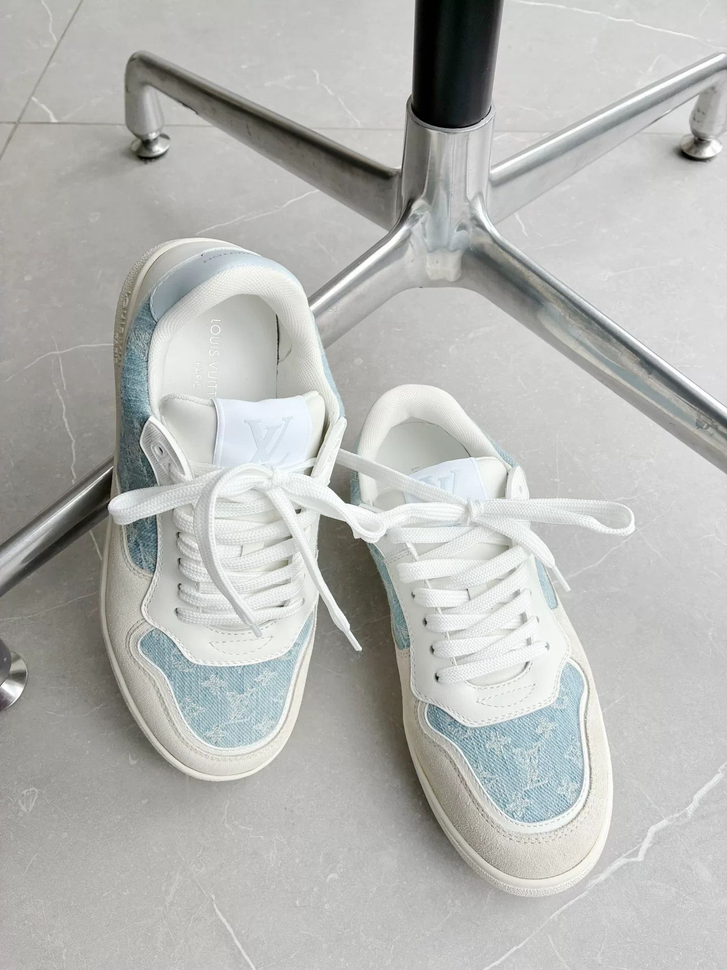 Louis Vuitton Louis Vuitton Stadium Denim Sneakers Size US 5.5 / IT 35.5 - 2 Thumbnail