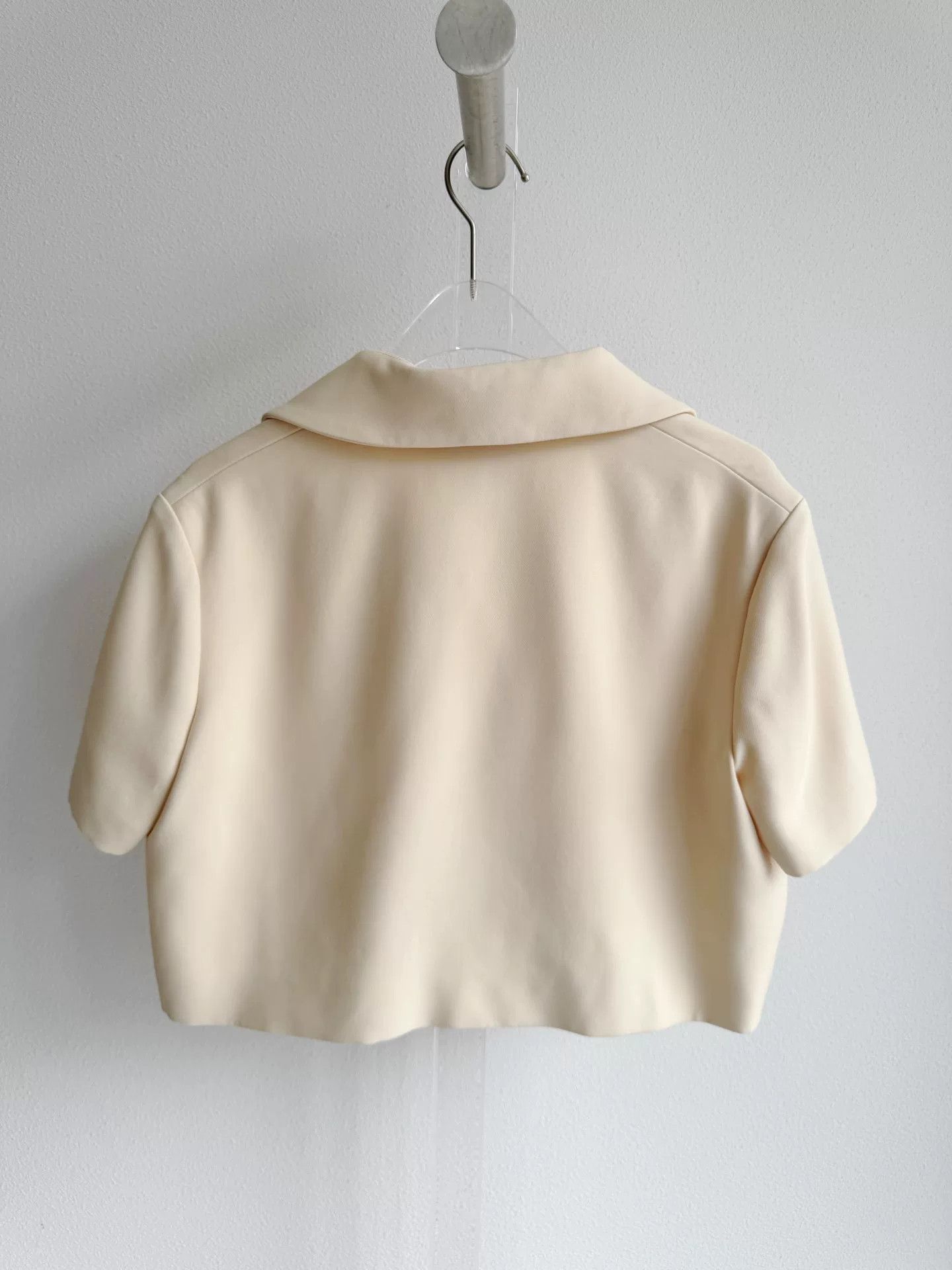 Gucci Gucci Beige Embroidered Logo Short Blazer Size XS / US 0-2 / IT 36-38 - 3 Thumbnail