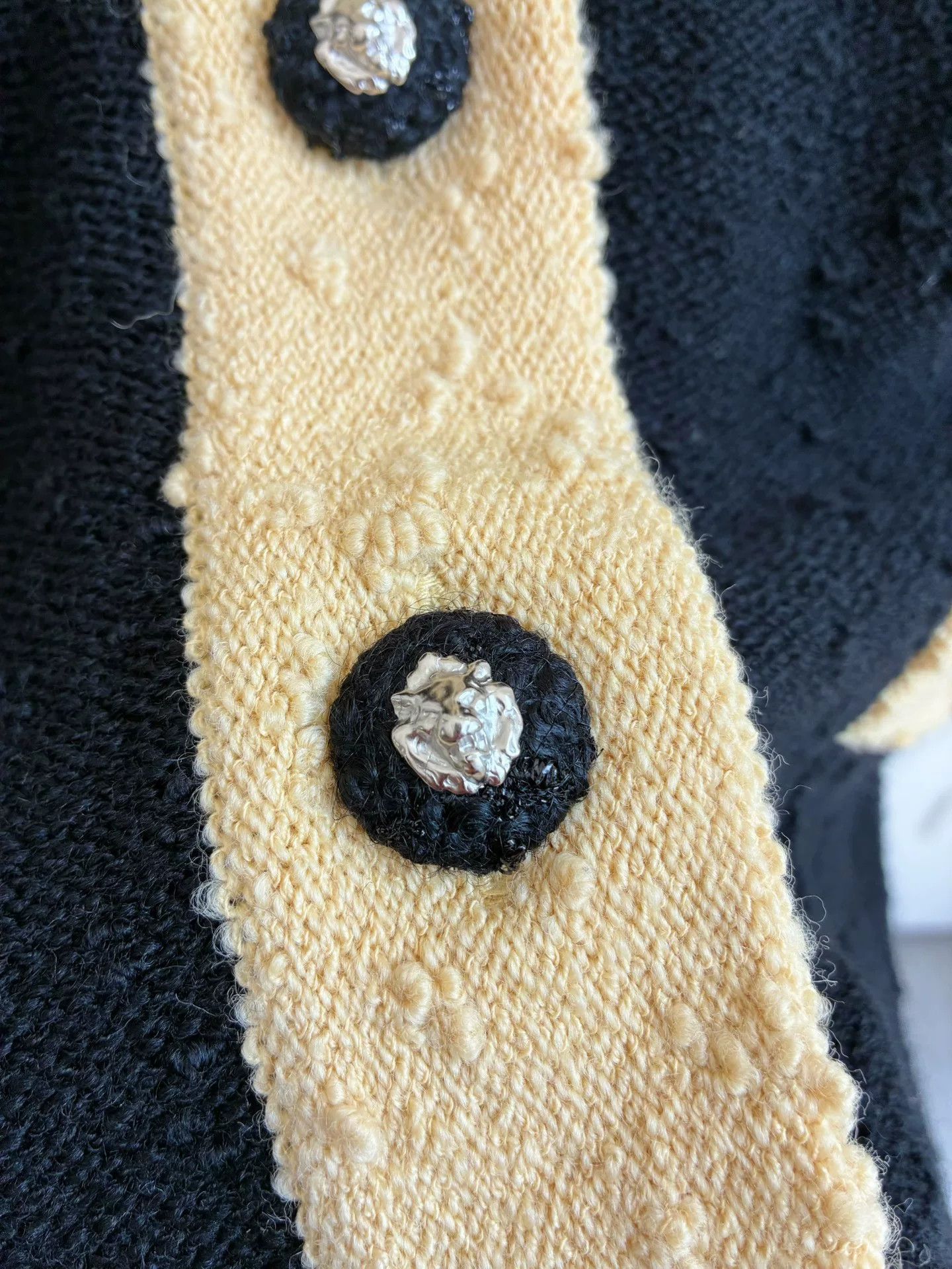 Chanel Chanel 24K Black Yellow Colorblock Wool Cardigan Size XXS / US 00 / IT 34 - 5 Thumbnail
