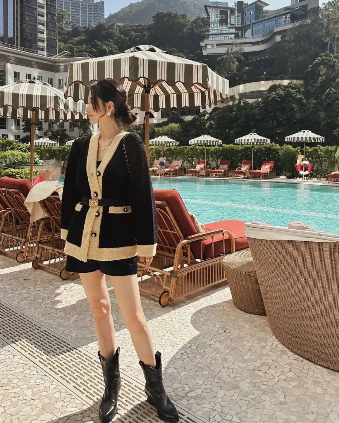 Chanel Chanel 24K Black Yellow Colorblock Wool Cardigan Size XXS / US 00 / IT 34 - 9 Thumbnail