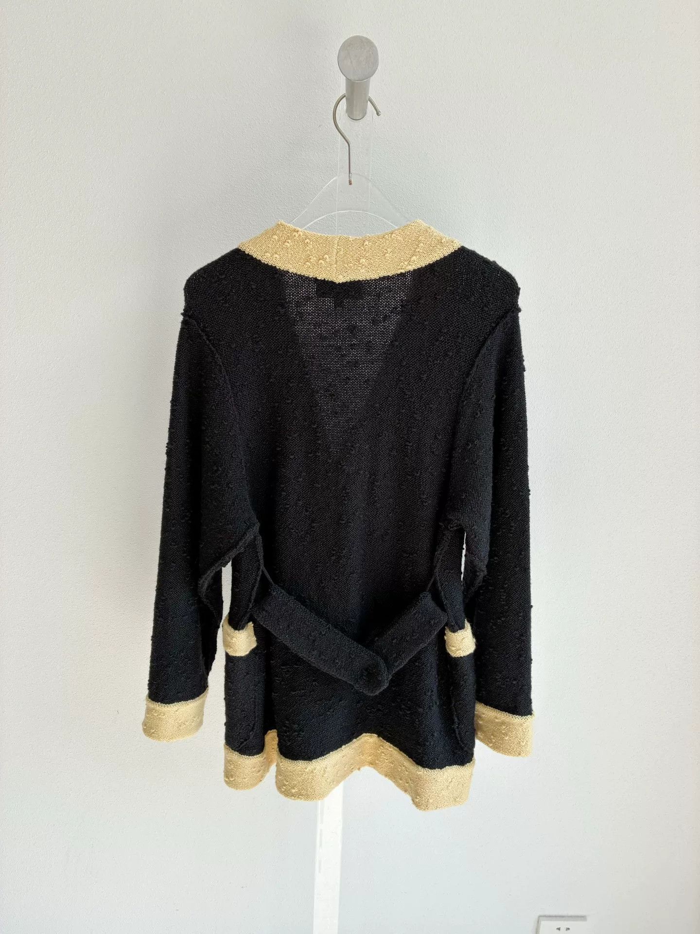 Chanel Chanel 24K Black Yellow Colorblock Wool Cardigan Size XXS / US 00 / IT 34 - 3 Thumbnail