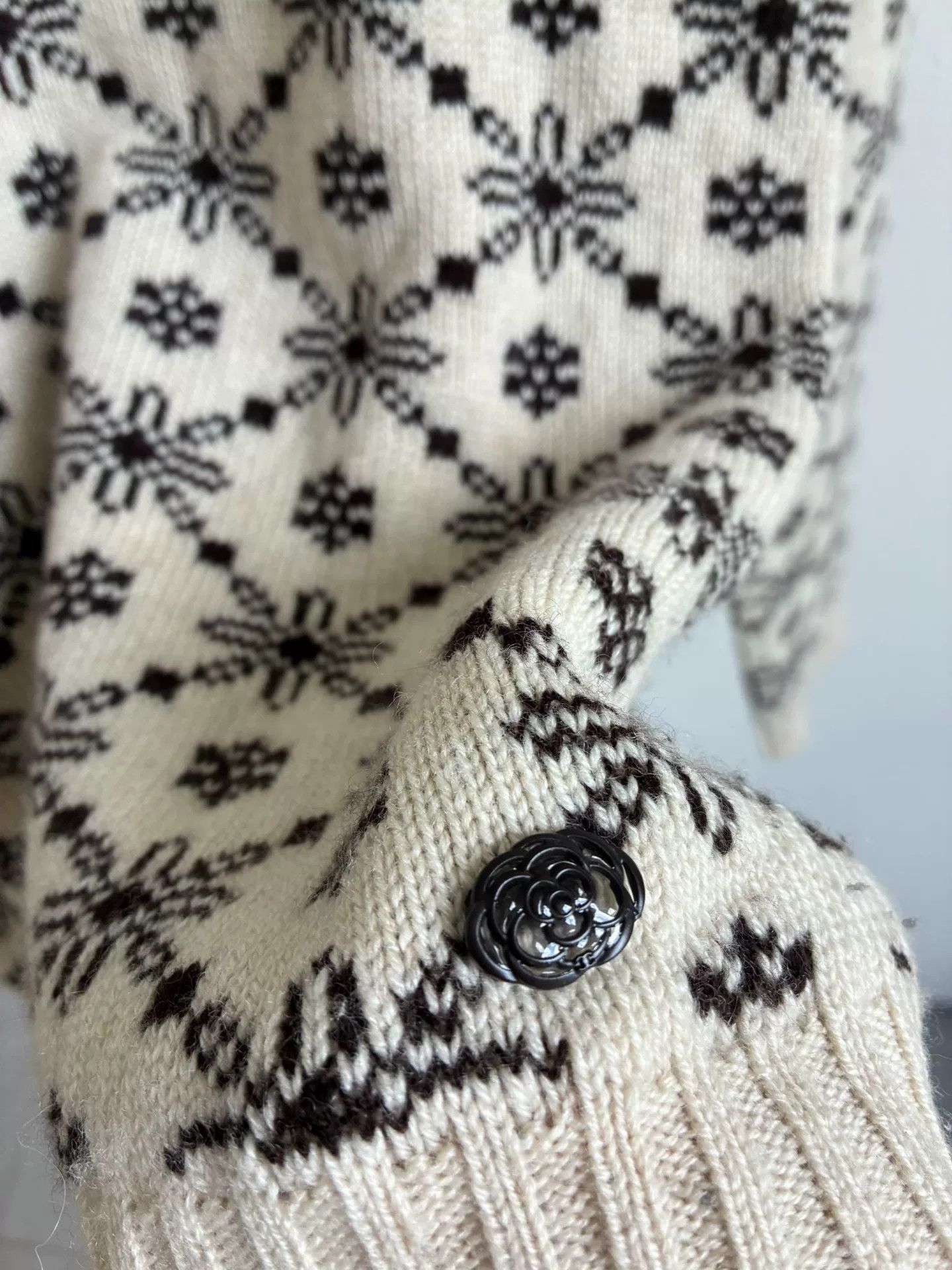 Chanel Chanel Snowflake Cashmere Sweater Size XXS / US 00 / IT 34 - 5 Thumbnail